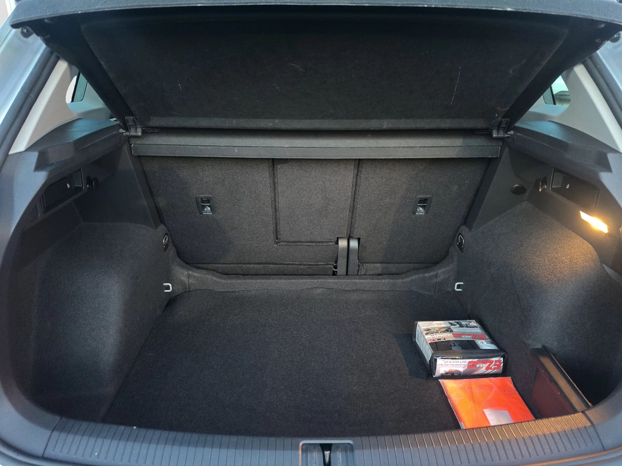Volkswagen Tiguan 2.0 TDI LIFE 2021 — foto 20 di 23
