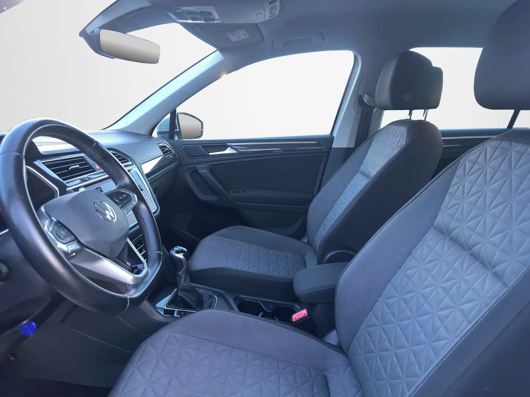 Volkswagen Tiguan 2.0 TDI LIFE 2021 — foto 9 di 23