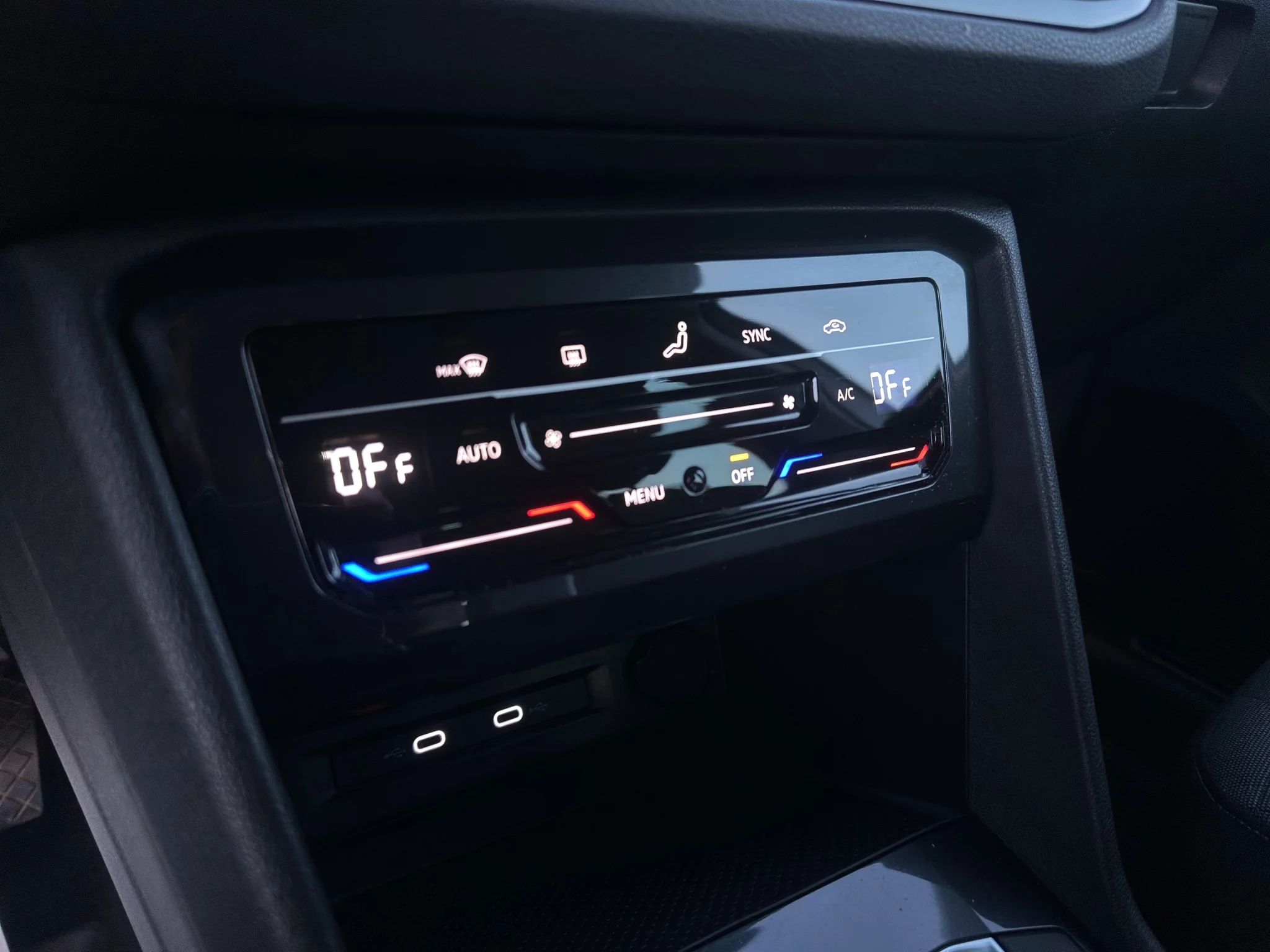 Volkswagen Tiguan 2.0 TDI LIFE 2021 — foto 16 di 23