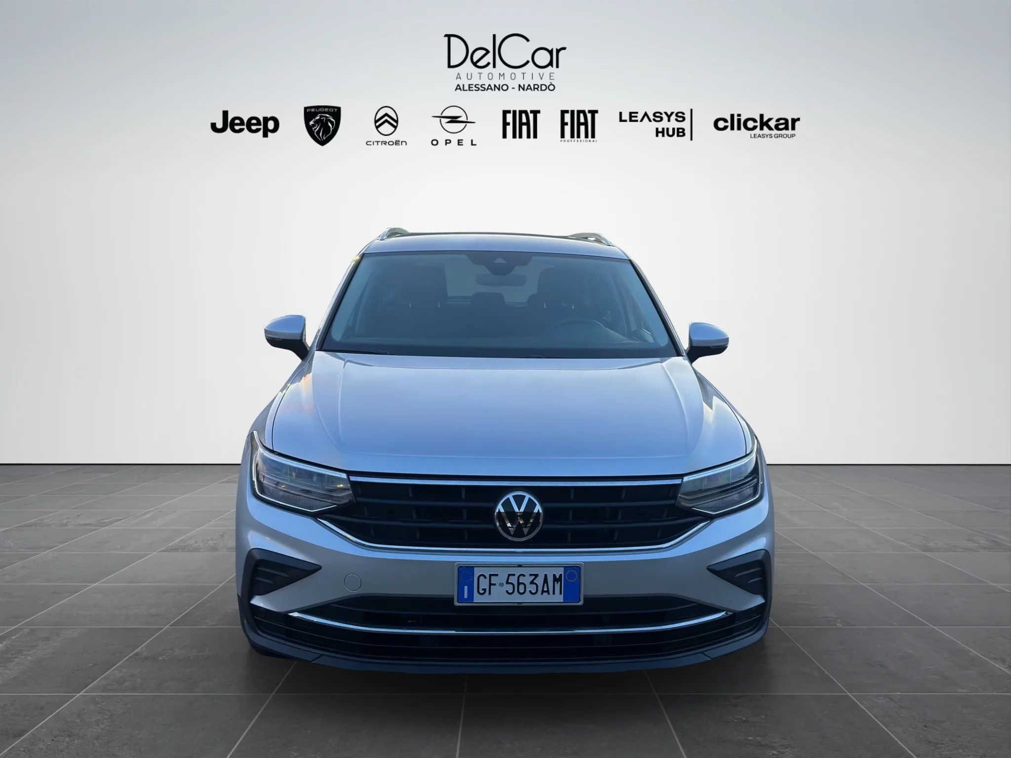 Volkswagen Tiguan 2.0 TDI LIFE 2021 — foto 1 di 23