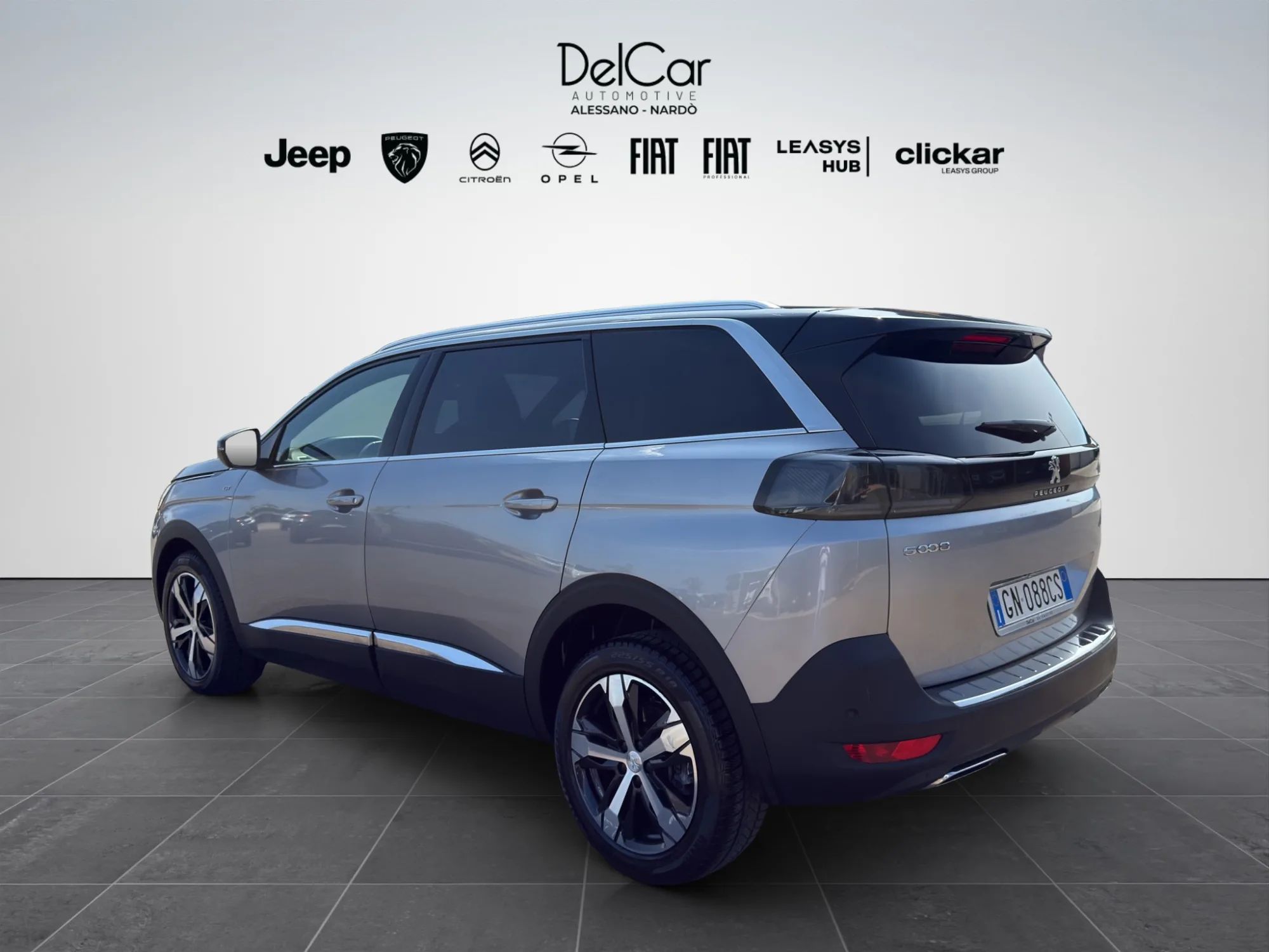 Peugeot 5008 1.5 130 Cv. BlueHDI EAT8 GT Pack 2023 — foto 4 di 18