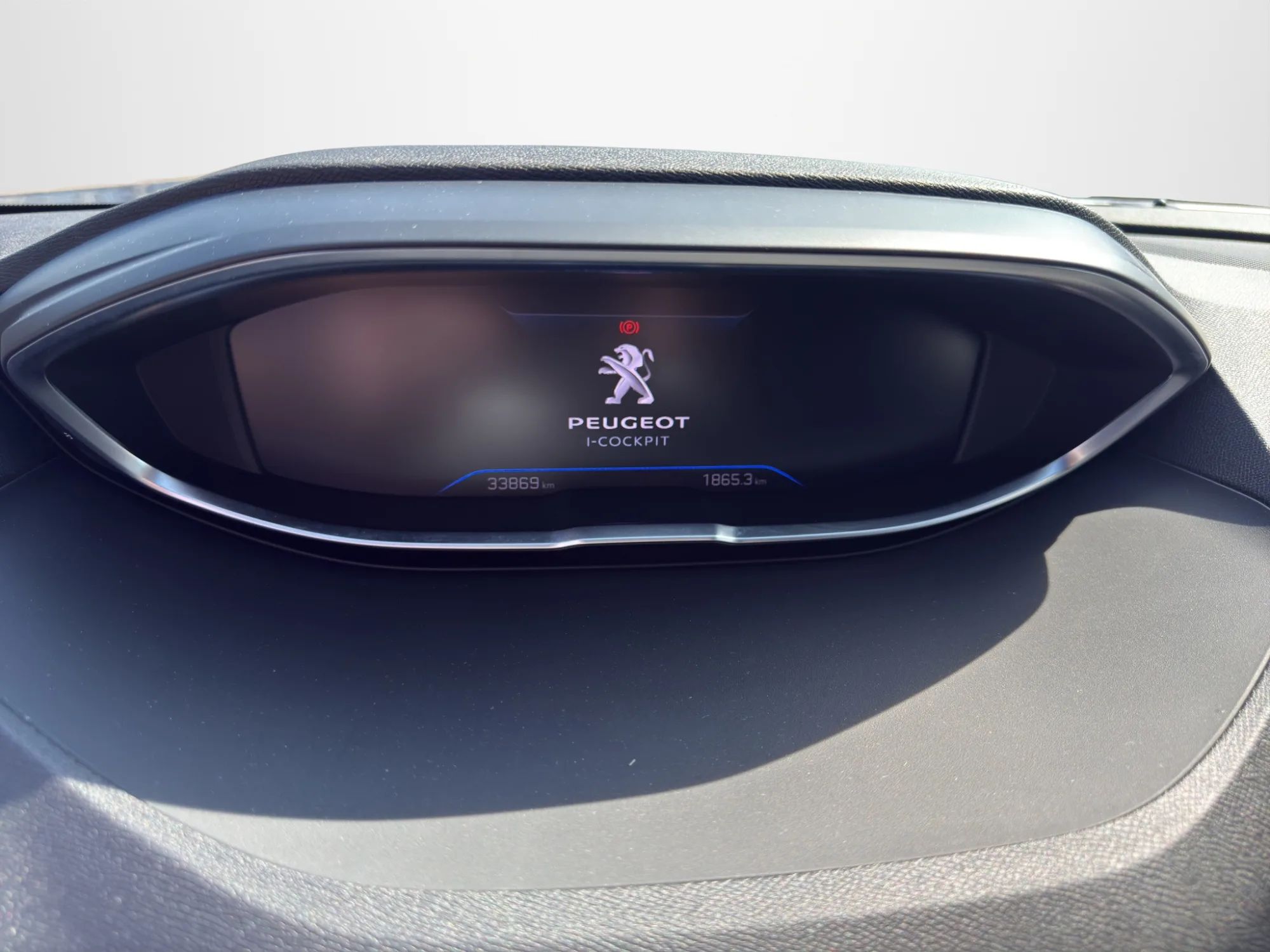 Peugeot 5008 1.5 130 Cv. BlueHDI EAT8 GT Pack 2023 — foto 10 di 18