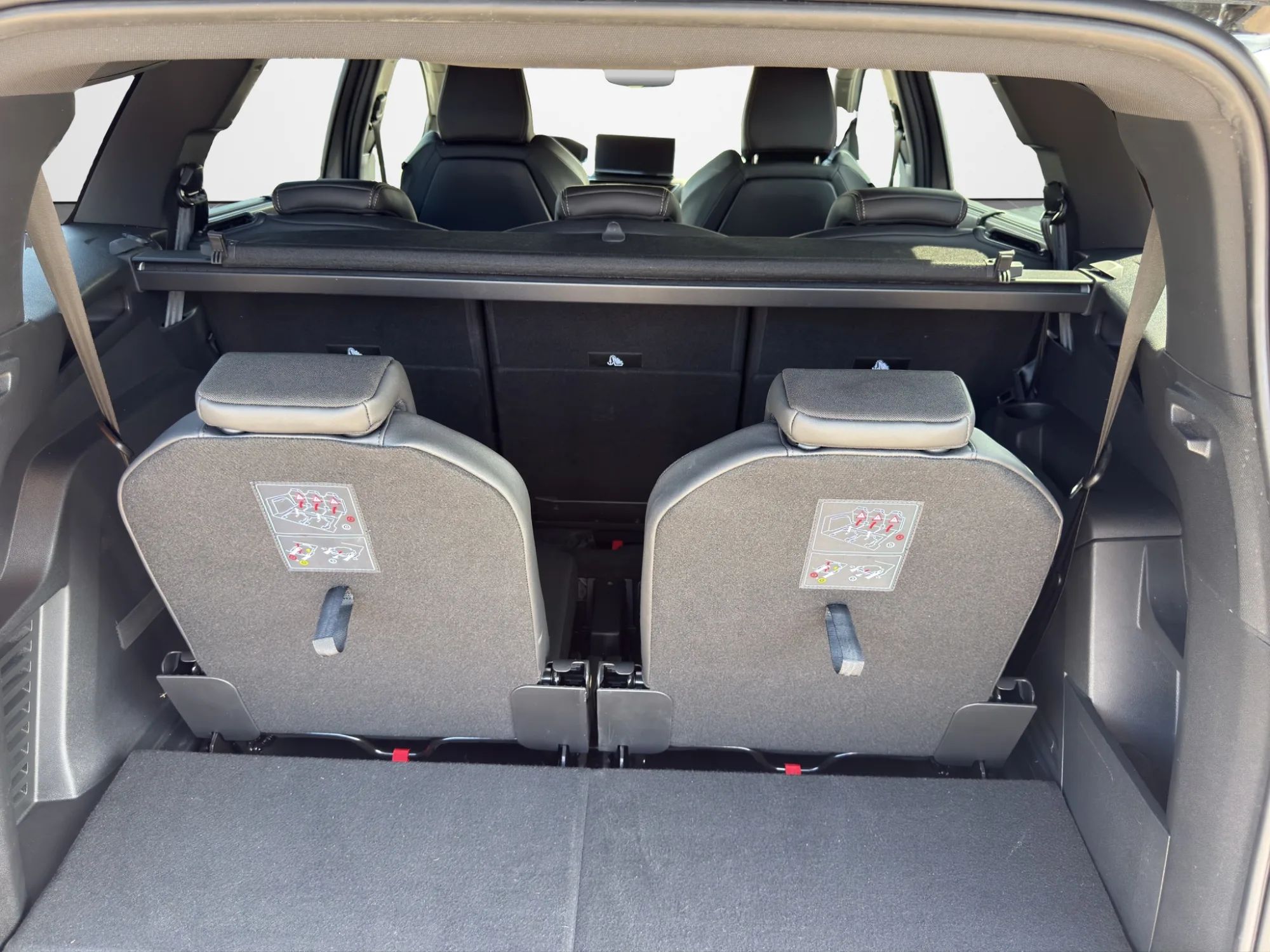 Peugeot 5008 1.5 130 Cv. BlueHDI EAT8 GT Pack 2023 — foto 17 di 18