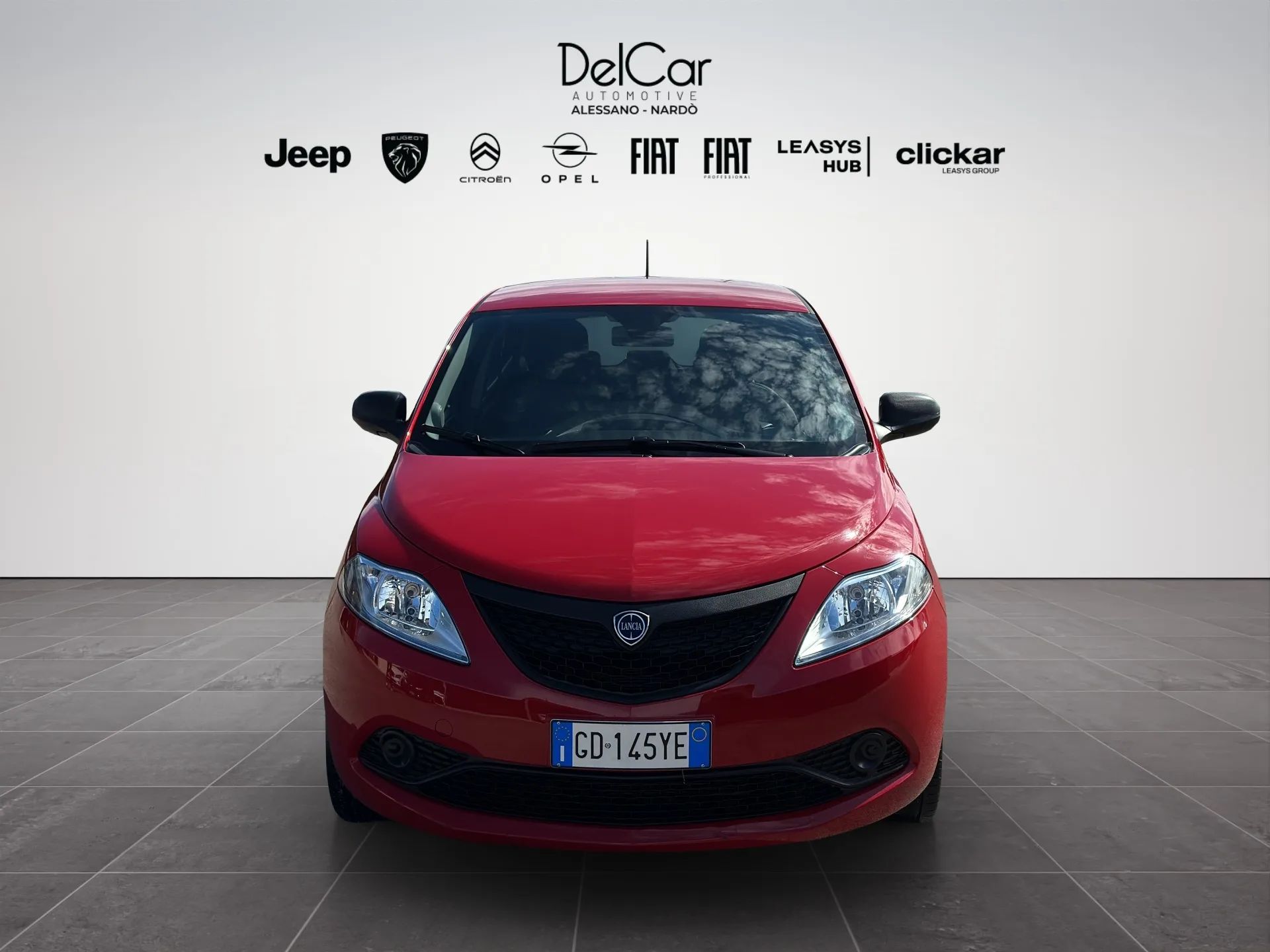 Lancia Ypsilon 1.0 70 Cv. Hybrid Silver 2021 — foto 1 di 19