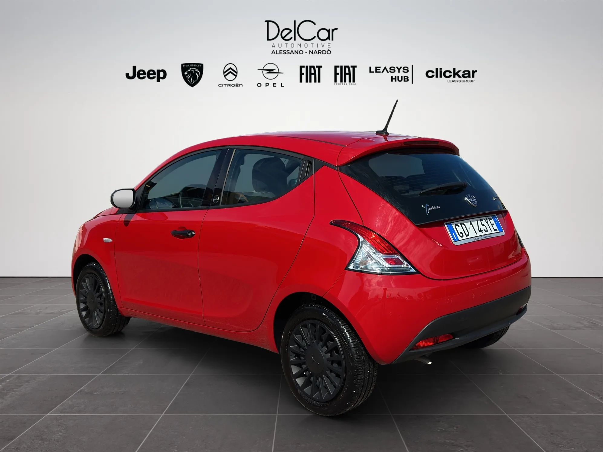 Lancia Ypsilon 1.0 70 Cv. Hybrid Silver 2021 — foto 4 di 19