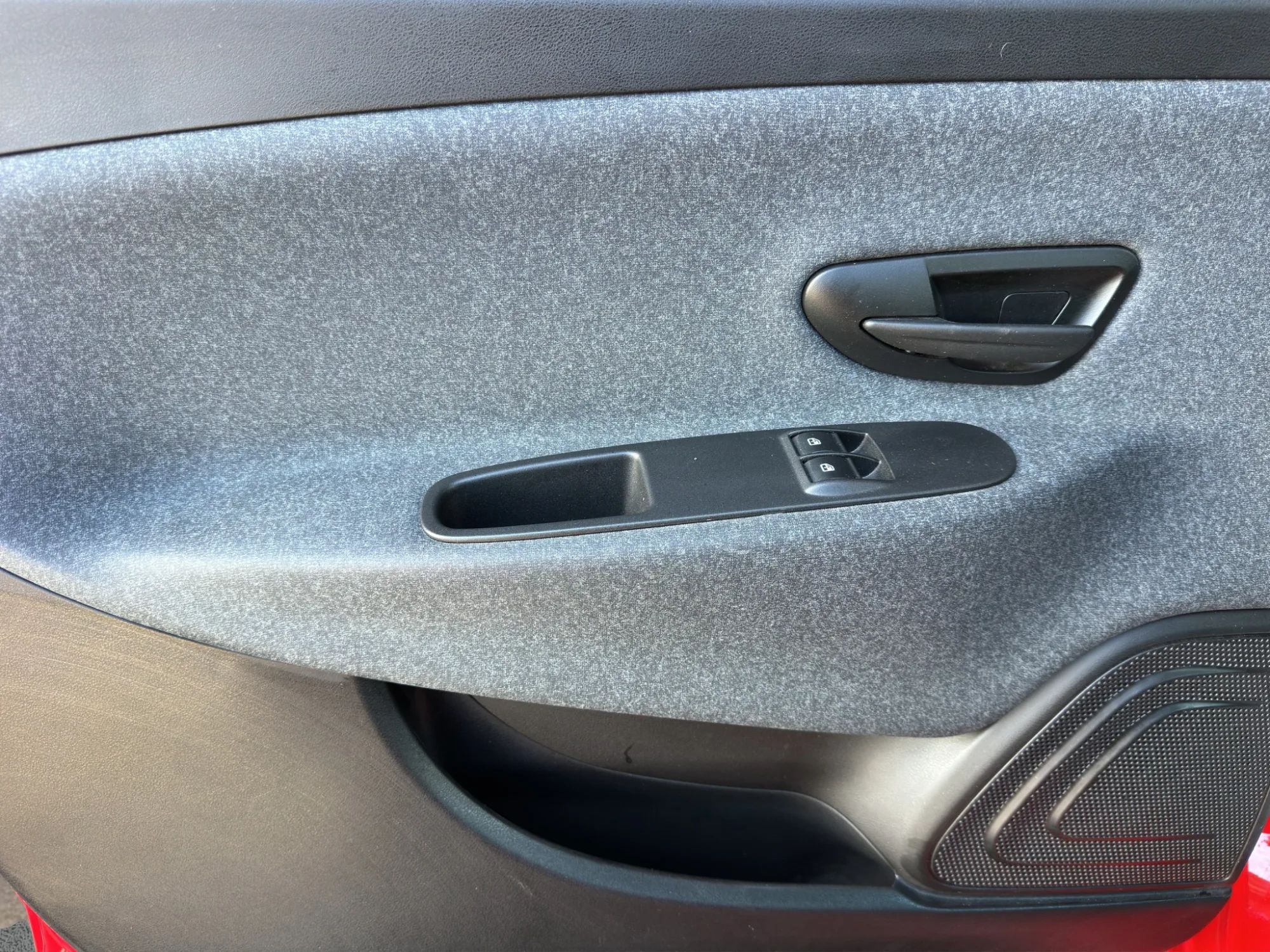 Lancia Ypsilon 1.0 70 Cv. Hybrid Silver 2021 — foto 12 di 19