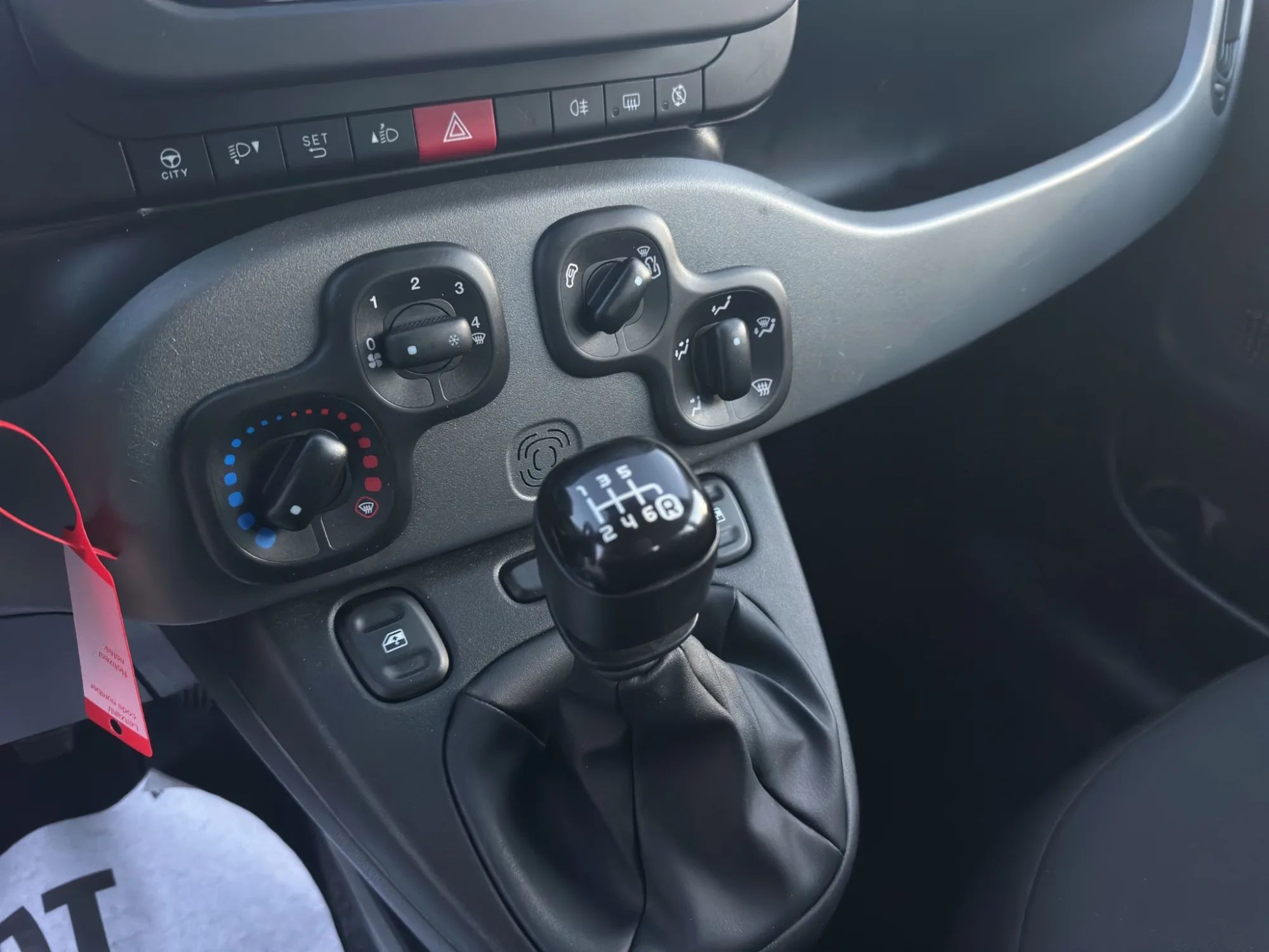 Fiat Panda 1.0 70 Cv. Hybrid City Life 2022 — foto 16 di 19