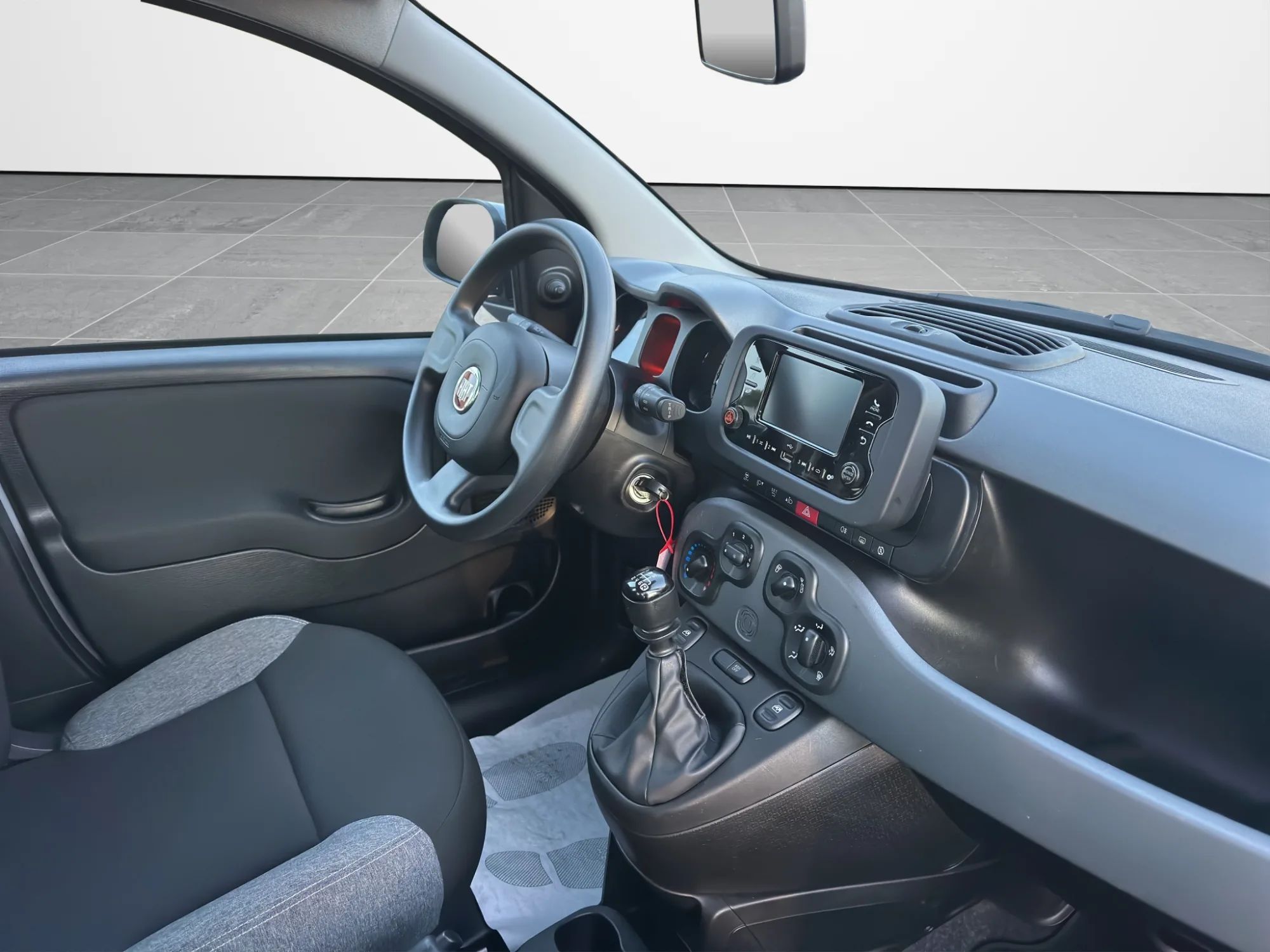 Fiat Panda 1.0 70 Cv. Hybrid City Life 2022 — foto 17 di 19