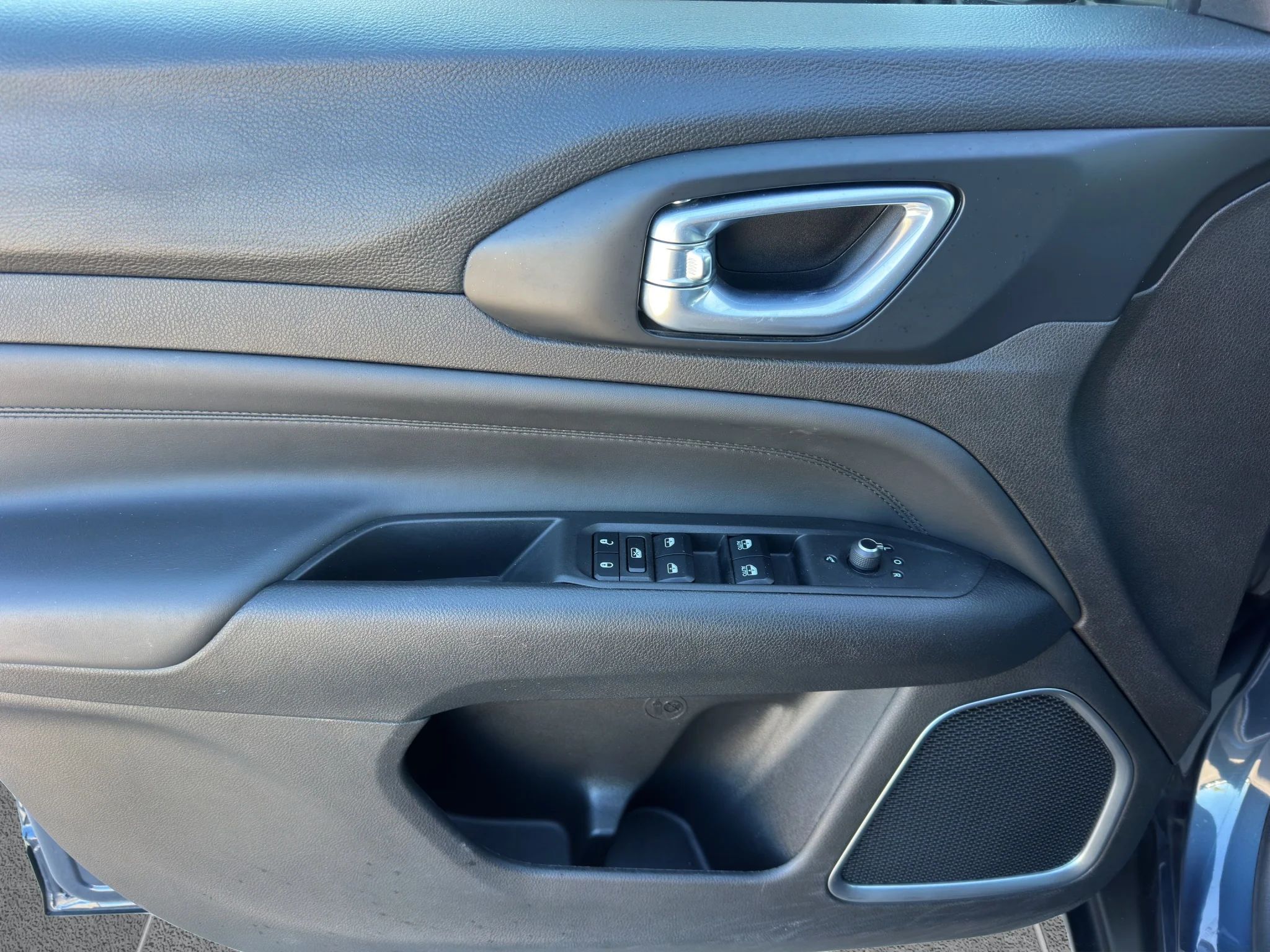 Jeep Compass 1.6 MJT LIMITED 2023 — foto 12 di 22