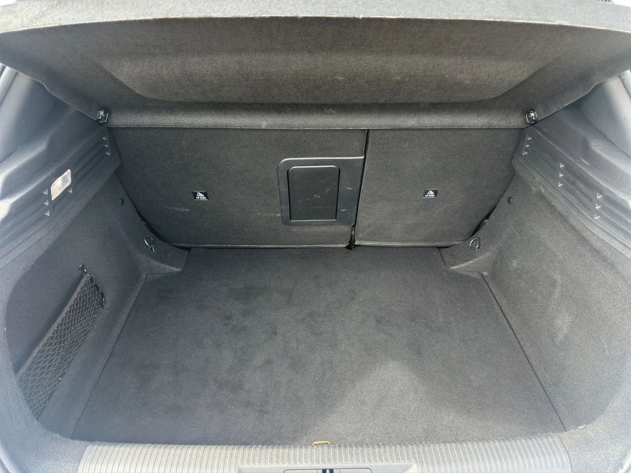 Peugeot 308 1.5 BLUEHDI EAT8 ALLURE 2022 — foto 17 di 20