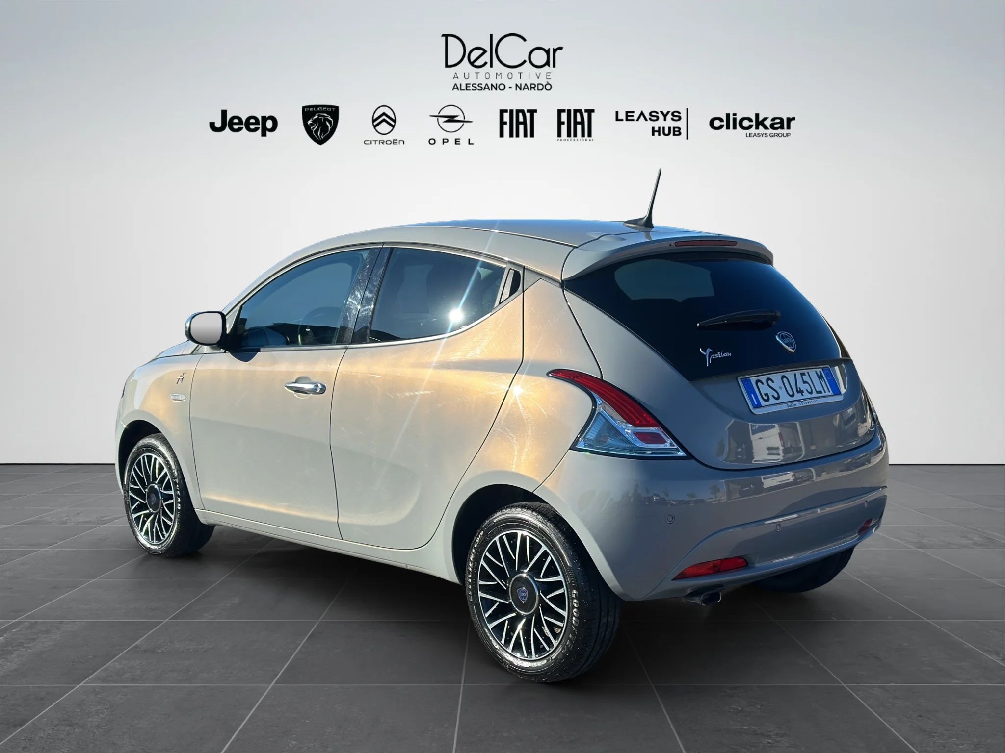 Lancia Ypsilon 1.0 HYBRID ALBERTA FERRETTI 2023 — foto 4 di 20