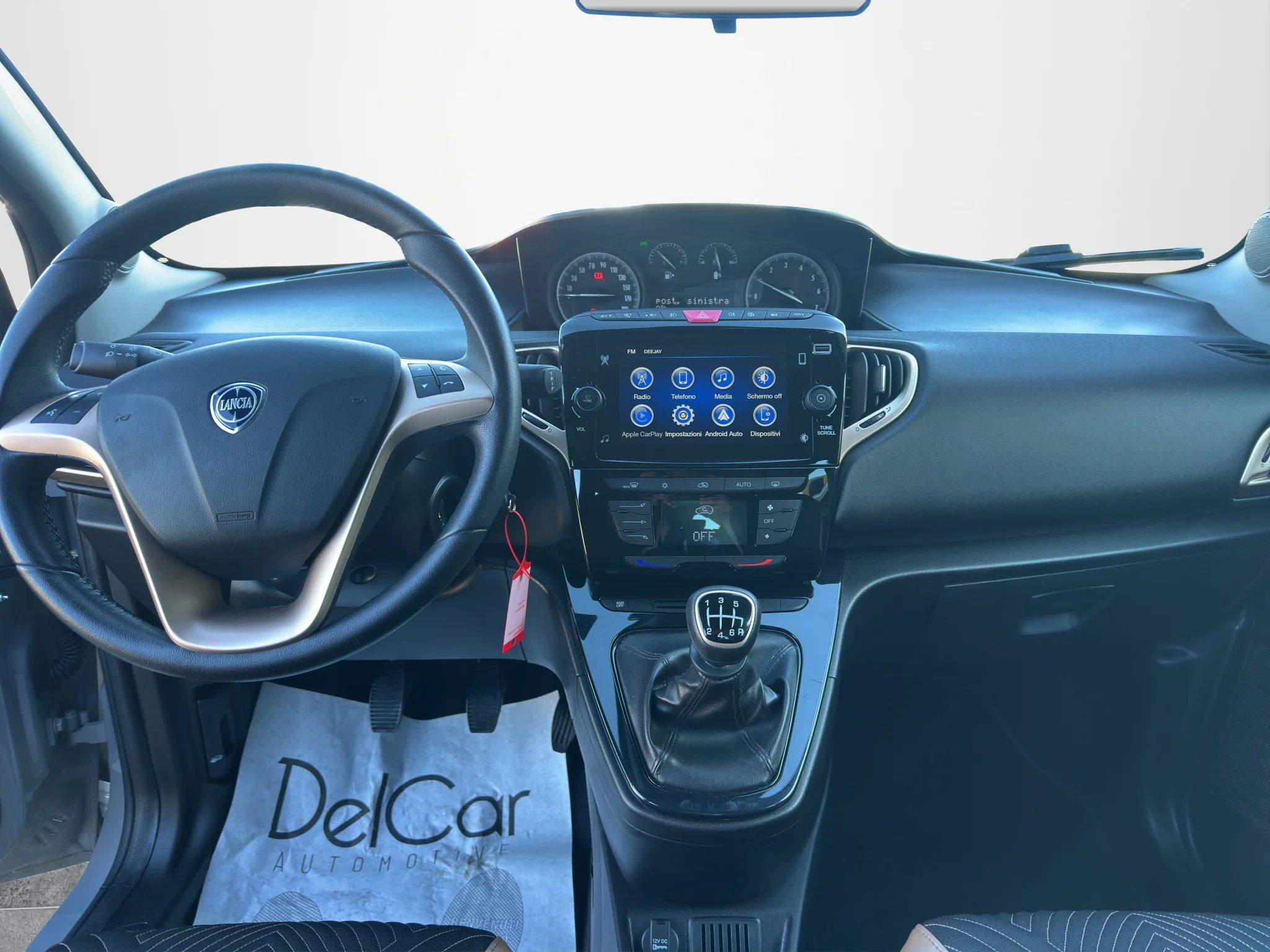 Lancia Ypsilon 1.0 HYBRID ALBERTA FERRETTI 2023 — foto 14 di 20