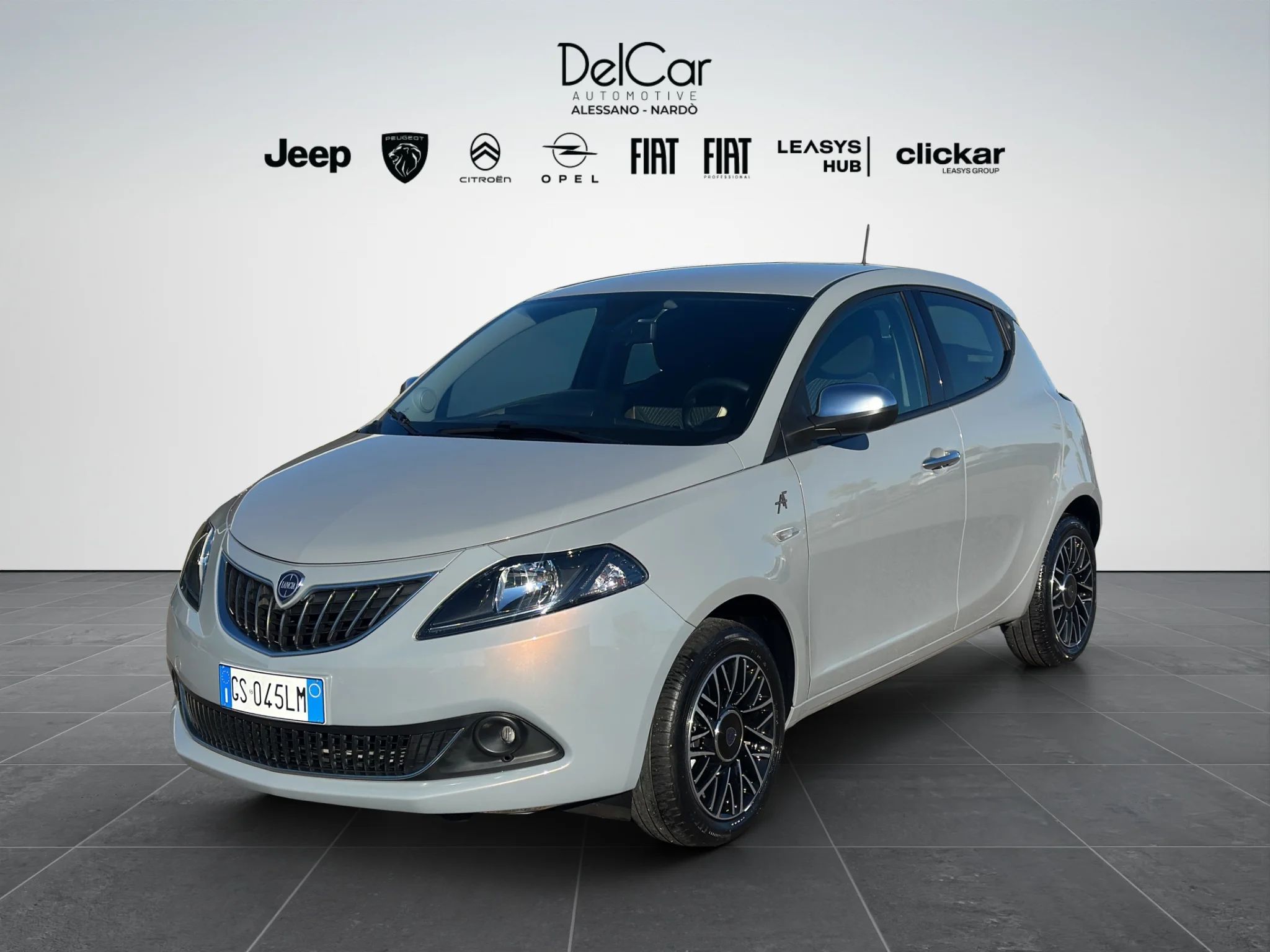 Lancia Ypsilon 1.0 HYBRID ALBERTA FERRETTI 2023 — foto 2 di 20