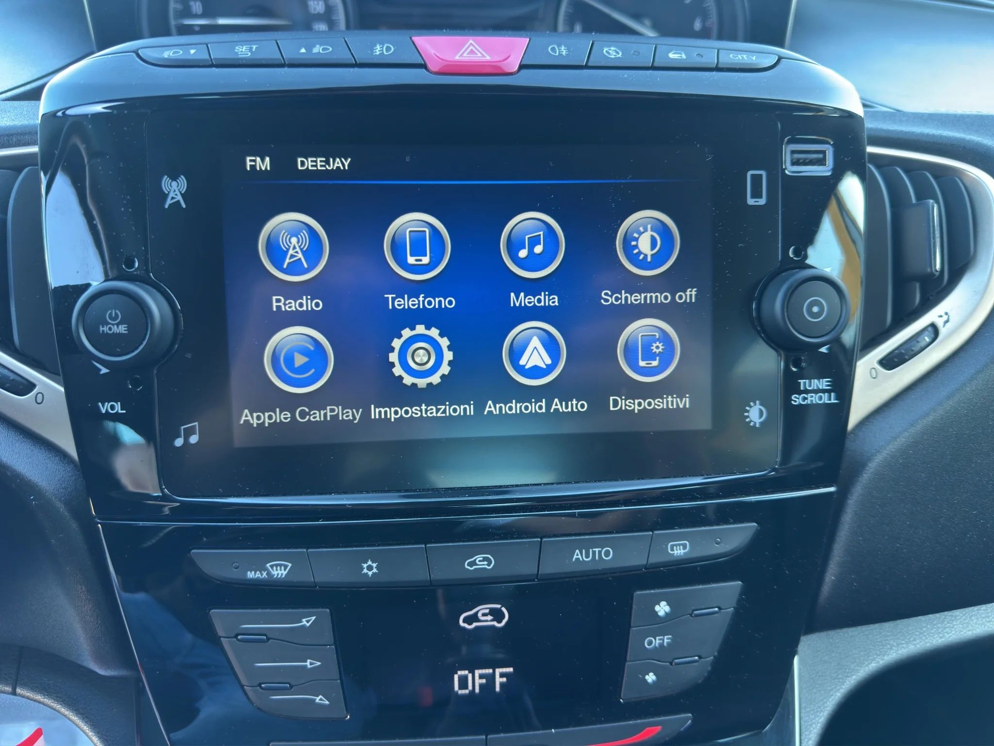 Lancia Ypsilon 1.0 HYBRID ALBERTA FERRETTI 2023 — foto 15 di 20