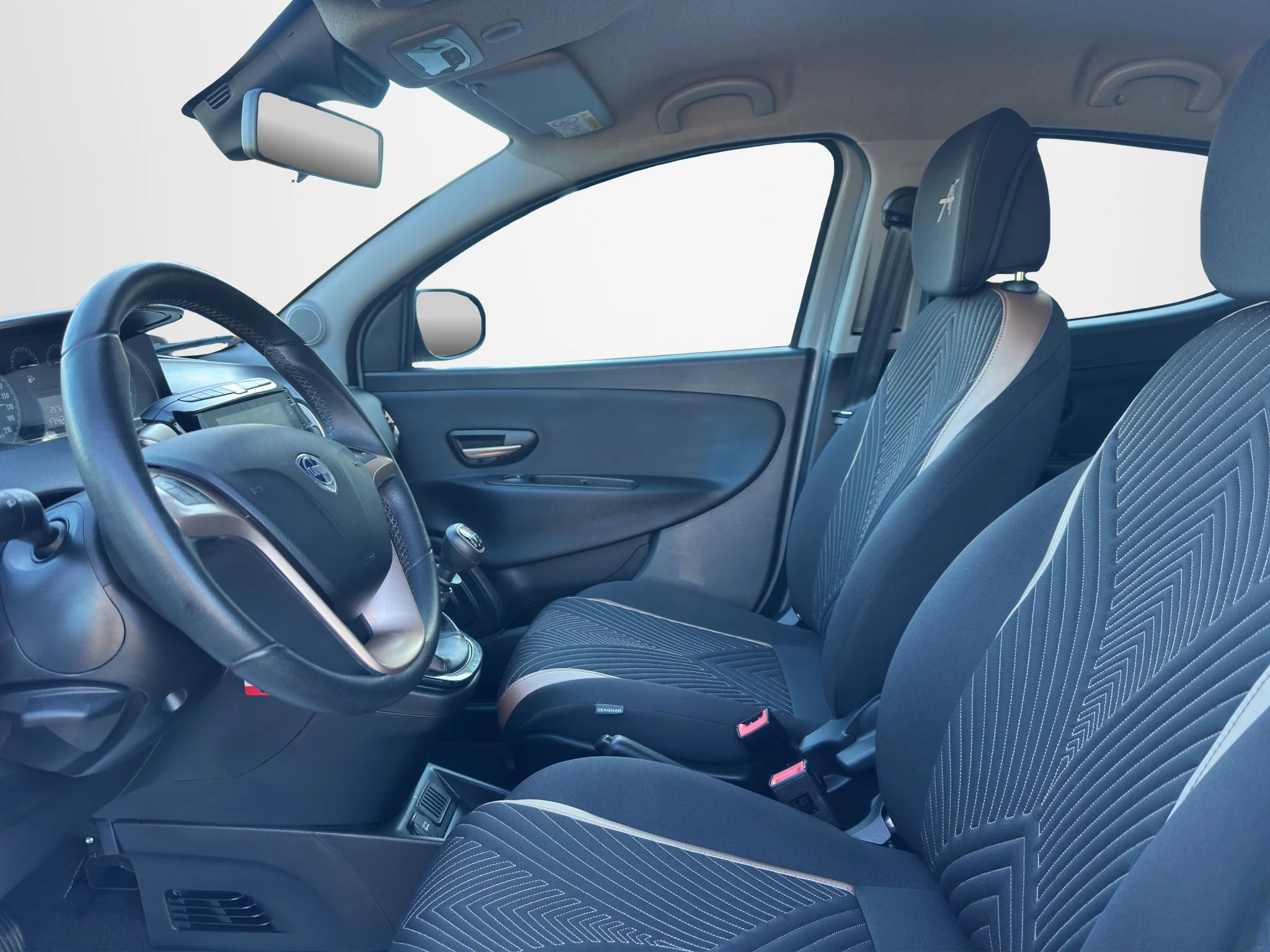 Lancia Ypsilon 1.0 HYBRID ALBERTA FERRETTI 2023 — foto 9 di 20