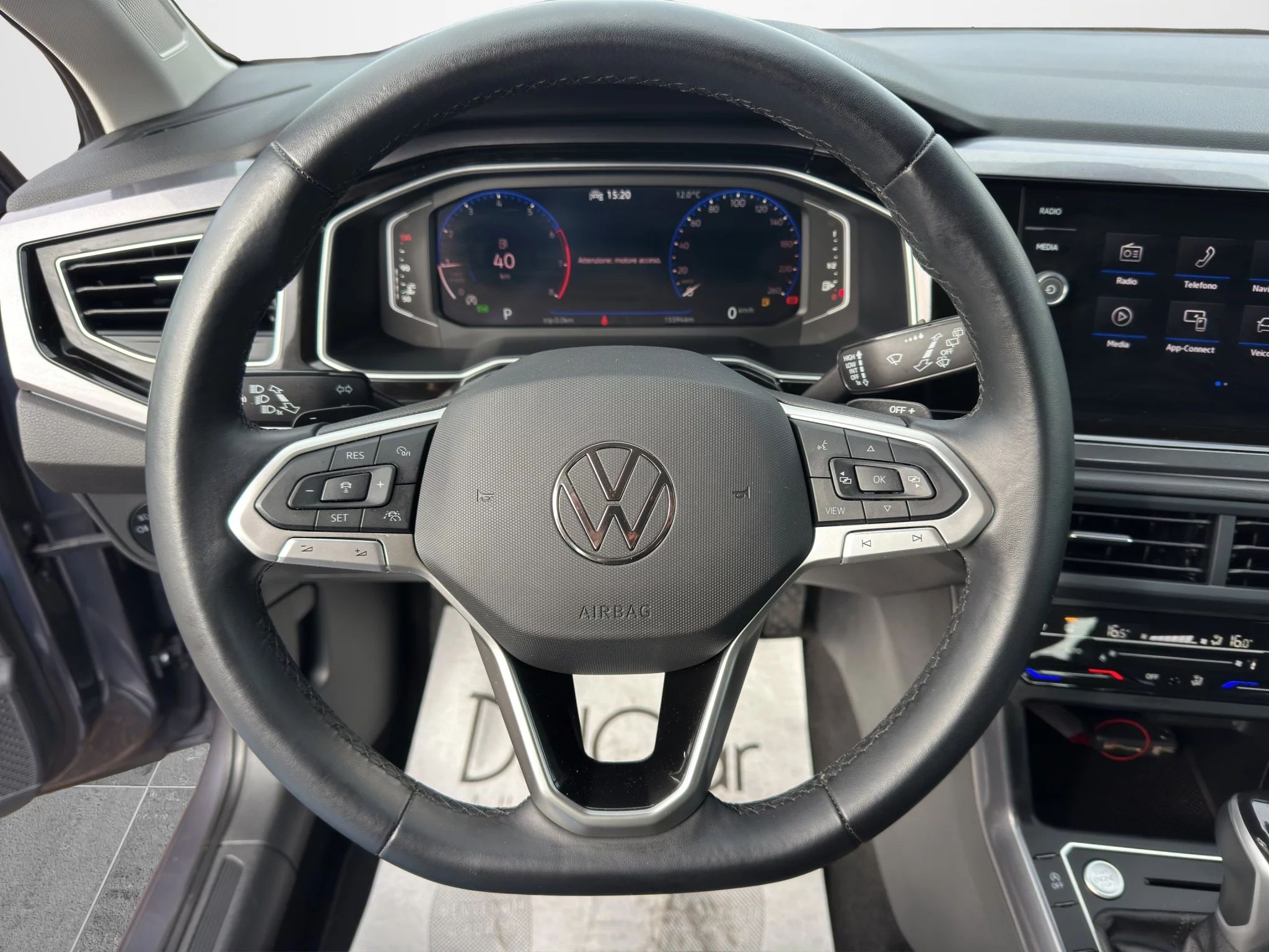 Volkswagen Polo 1.0 TSI STYLE DSG 2023 — foto 10 di 23