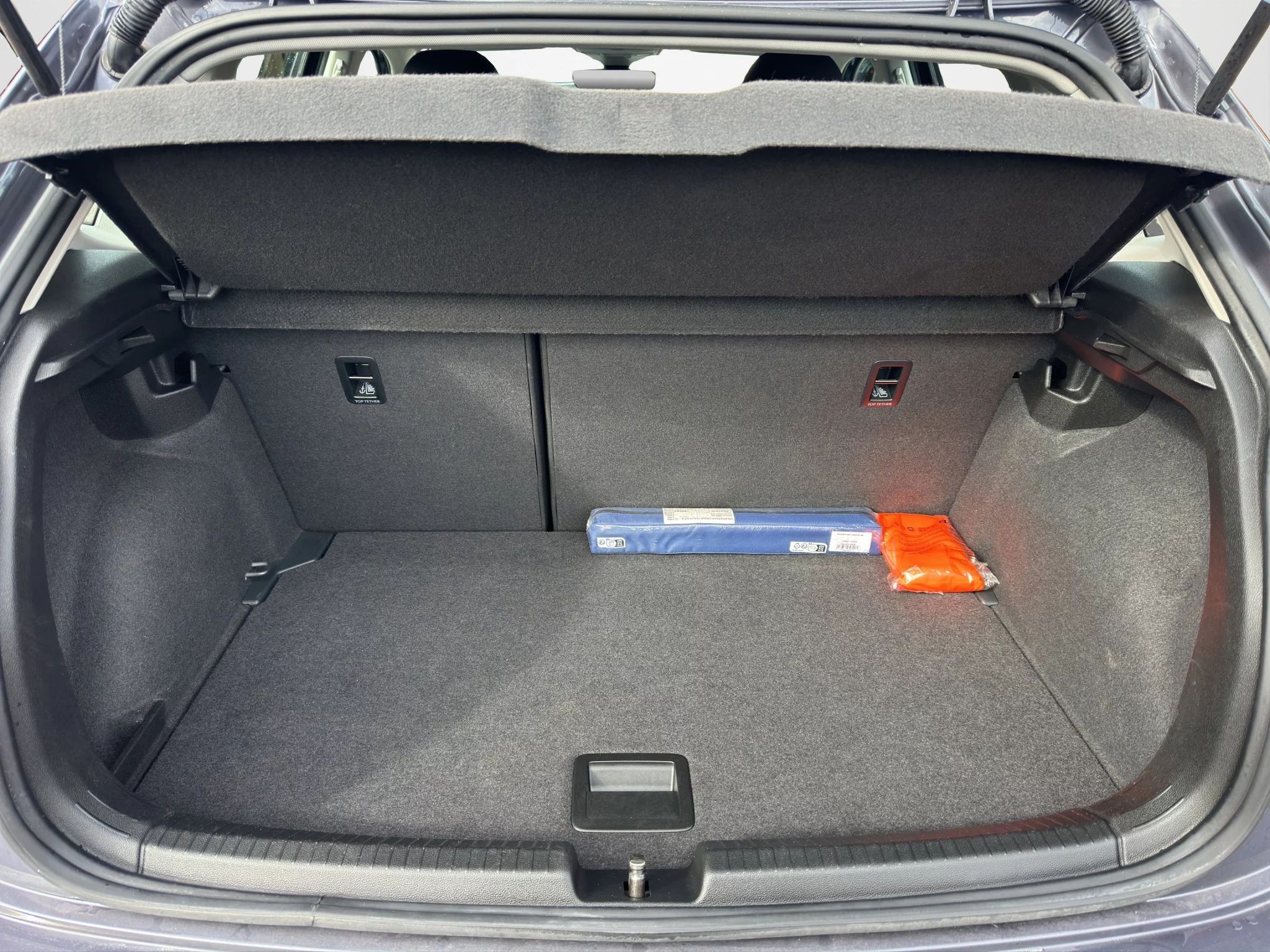 Volkswagen Polo 1.0 TSI STYLE DSG 2023 — foto 20 di 23
