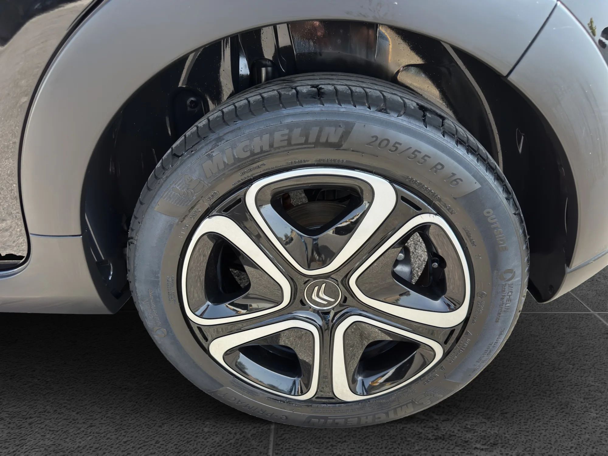 Citroën C3 1.5 BlueHDI 100 Cv. C Series 2022 — foto 20 di 20