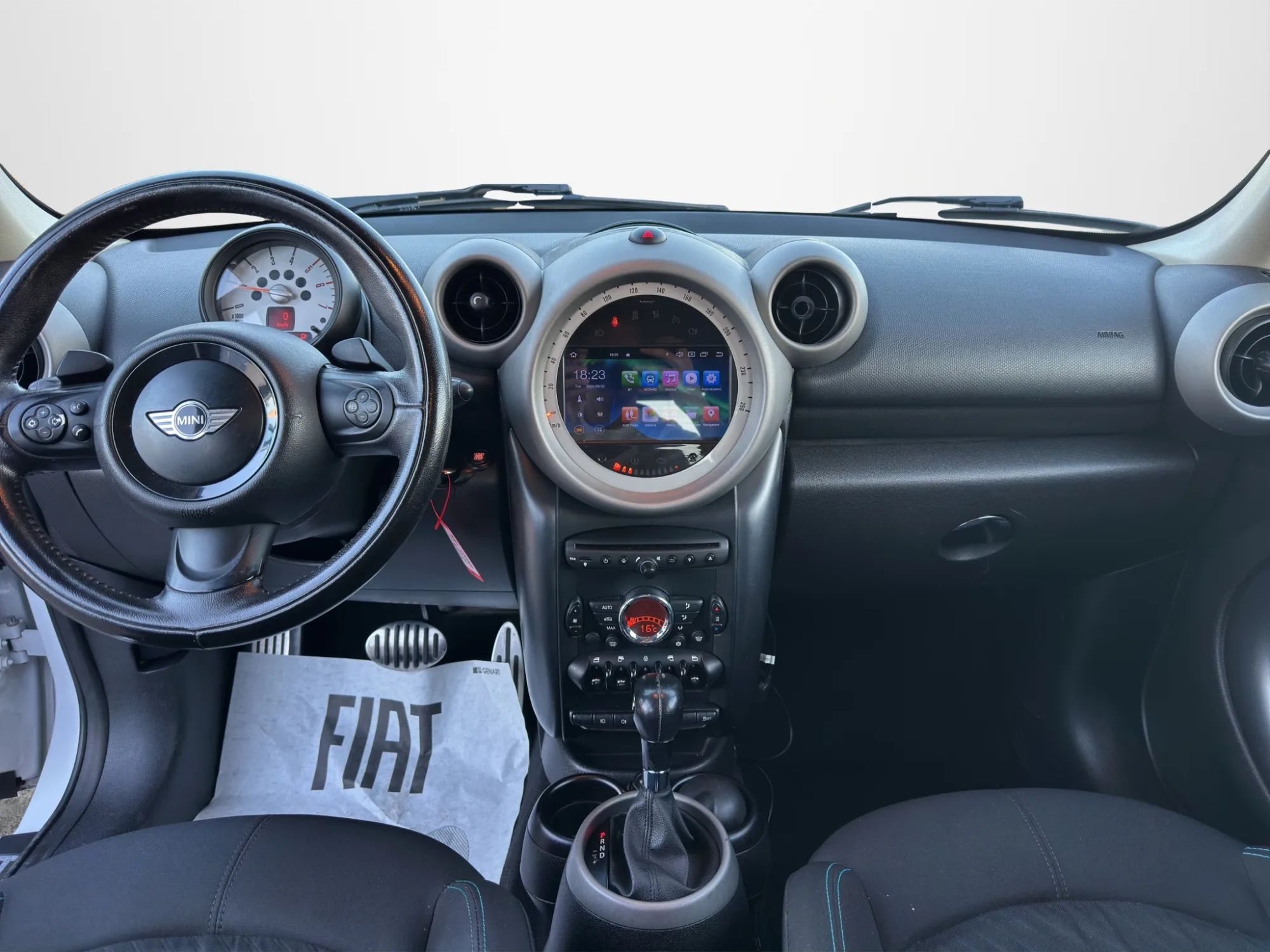 Mini Countryman Cooper SD 2.0 143 Cv. 4ALL 2012 — foto 14 di 20
