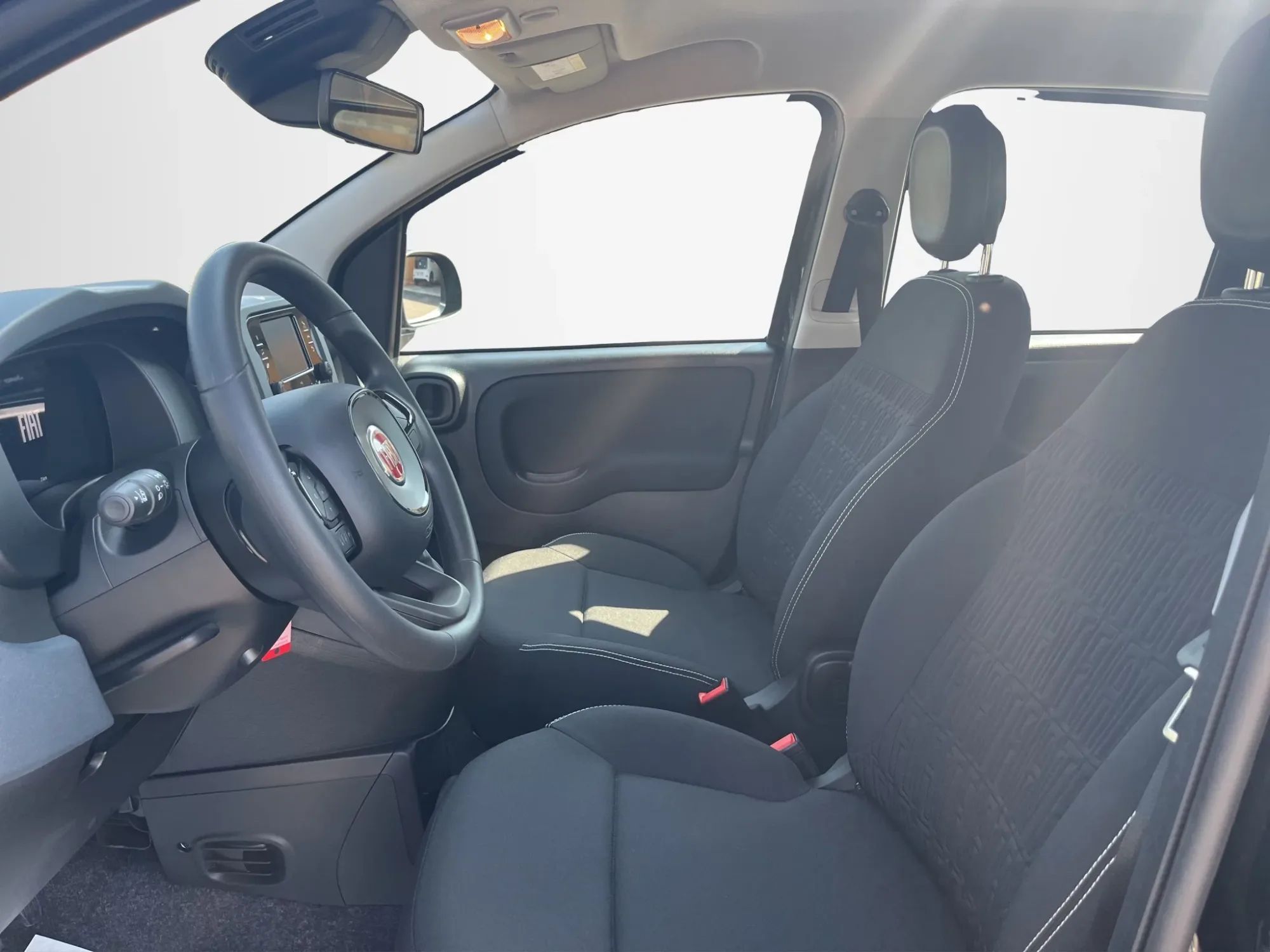 Fiat Panda 1.0 HYBRID ICON 2025 — foto 9 di 18