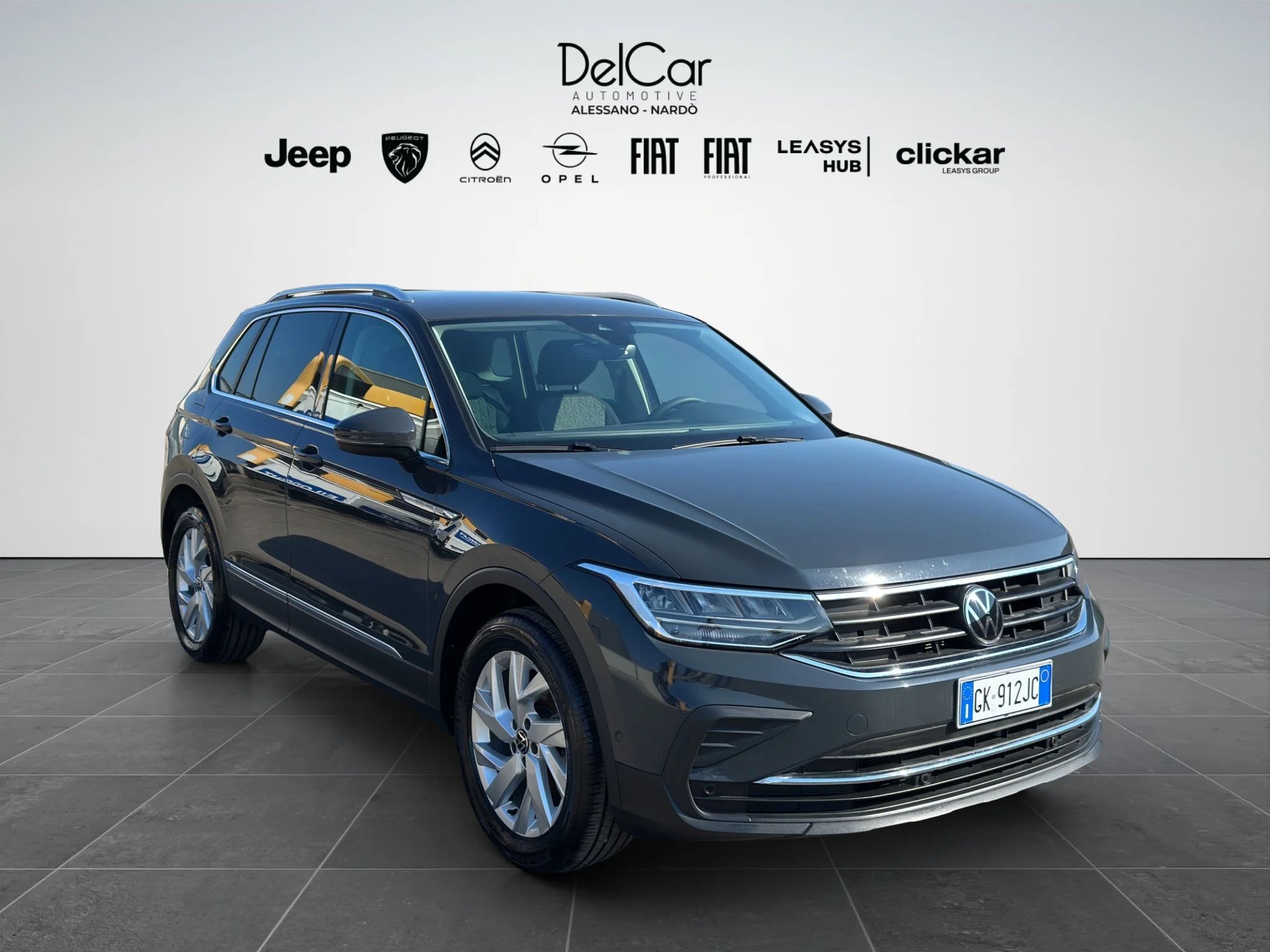 Volkswagen Tiguan 2.0 TDI LIFE 2023 — foto 8 di 20