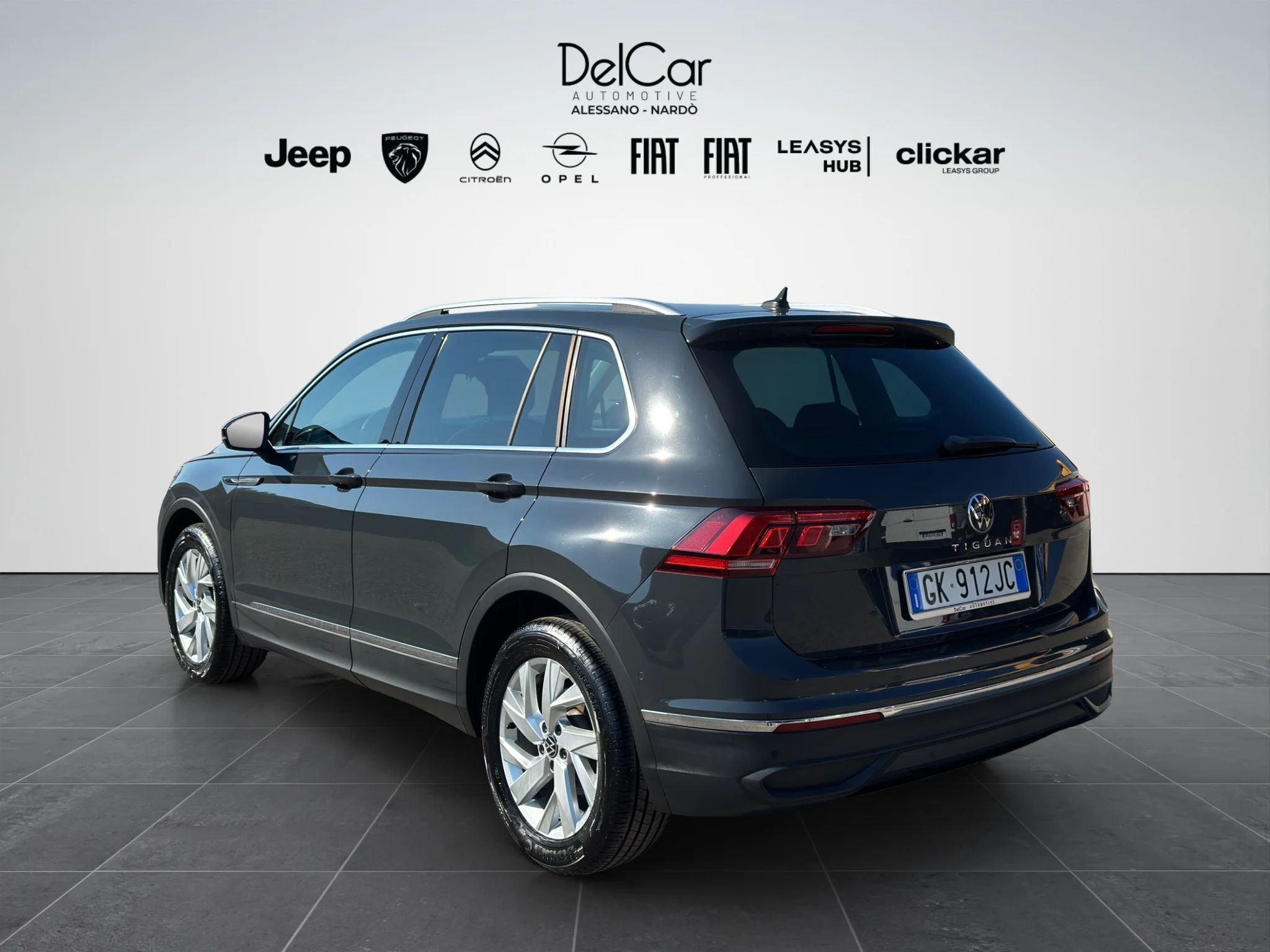 Volkswagen Tiguan 2.0 TDI LIFE 2023 — foto 4 di 20