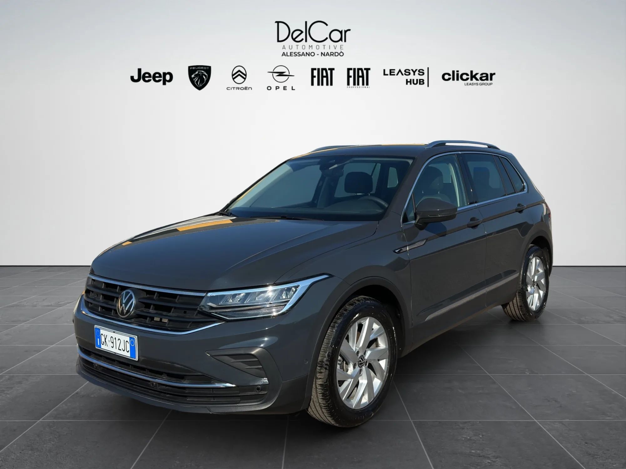 Volkswagen Tiguan 2.0 TDI LIFE 2023 — foto 2 di 20