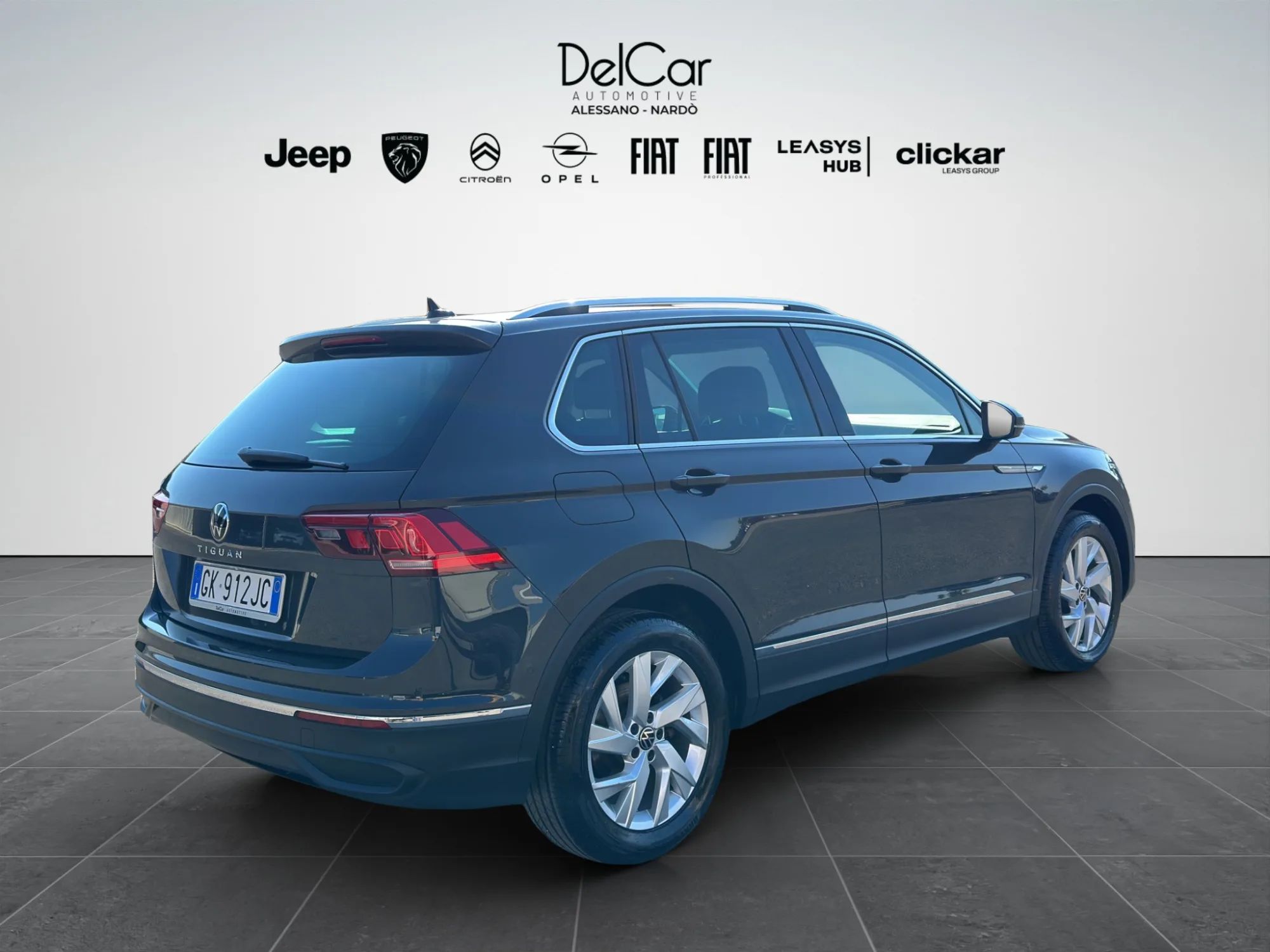 Volkswagen Tiguan 2.0 TDI LIFE 2023 — foto 6 di 20