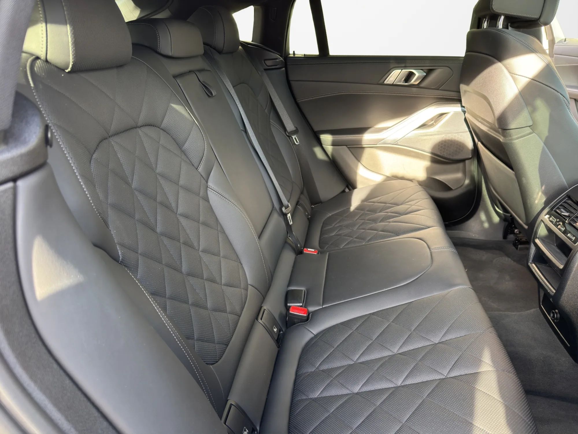 BMW X6 XDrive 30d 48V 286 Cv. M Sport 2023 — foto 18 di 24
