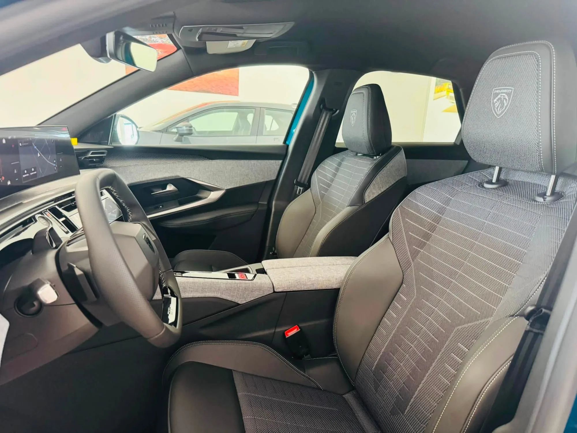 Peugeot 3008 GT Hybrid E-DCS6 2026 — foto 10 di 17