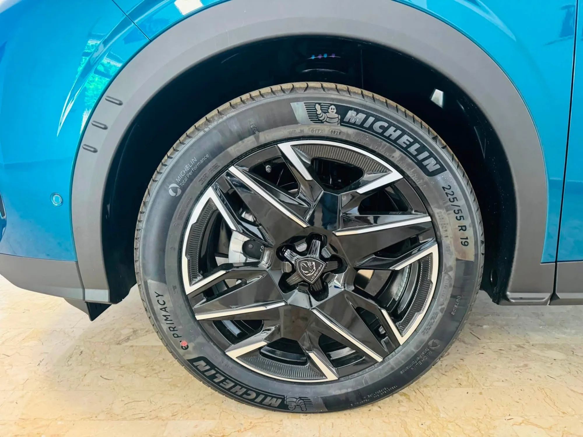 Peugeot 3008 GT Hybrid E-DCS6 2026 — foto 15 di 17