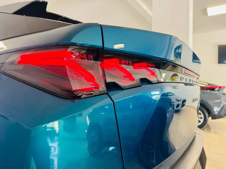 Peugeot 3008 GT Hybrid E-DCS6 2026 — foto 17 di 17