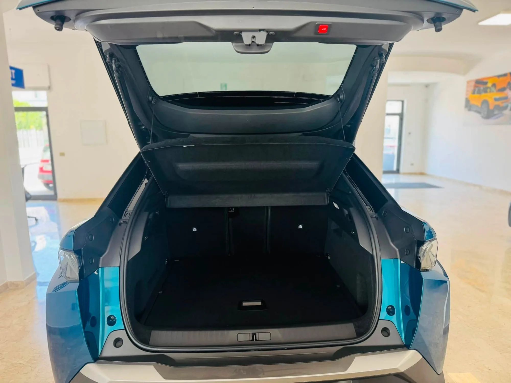 Peugeot 3008 GT Hybrid E-DCS6 2026 — foto 14 di 17