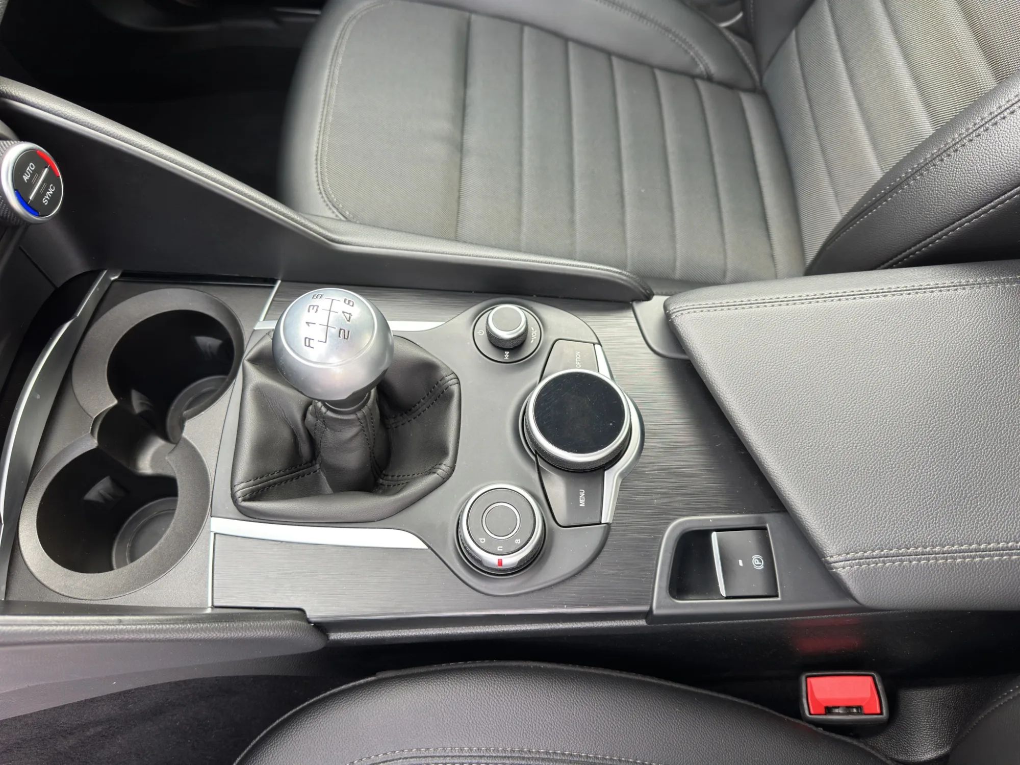 Alfa Romeo Giulia 2.2 TD 180 Cv. Super 2018 — foto 17 di 22
