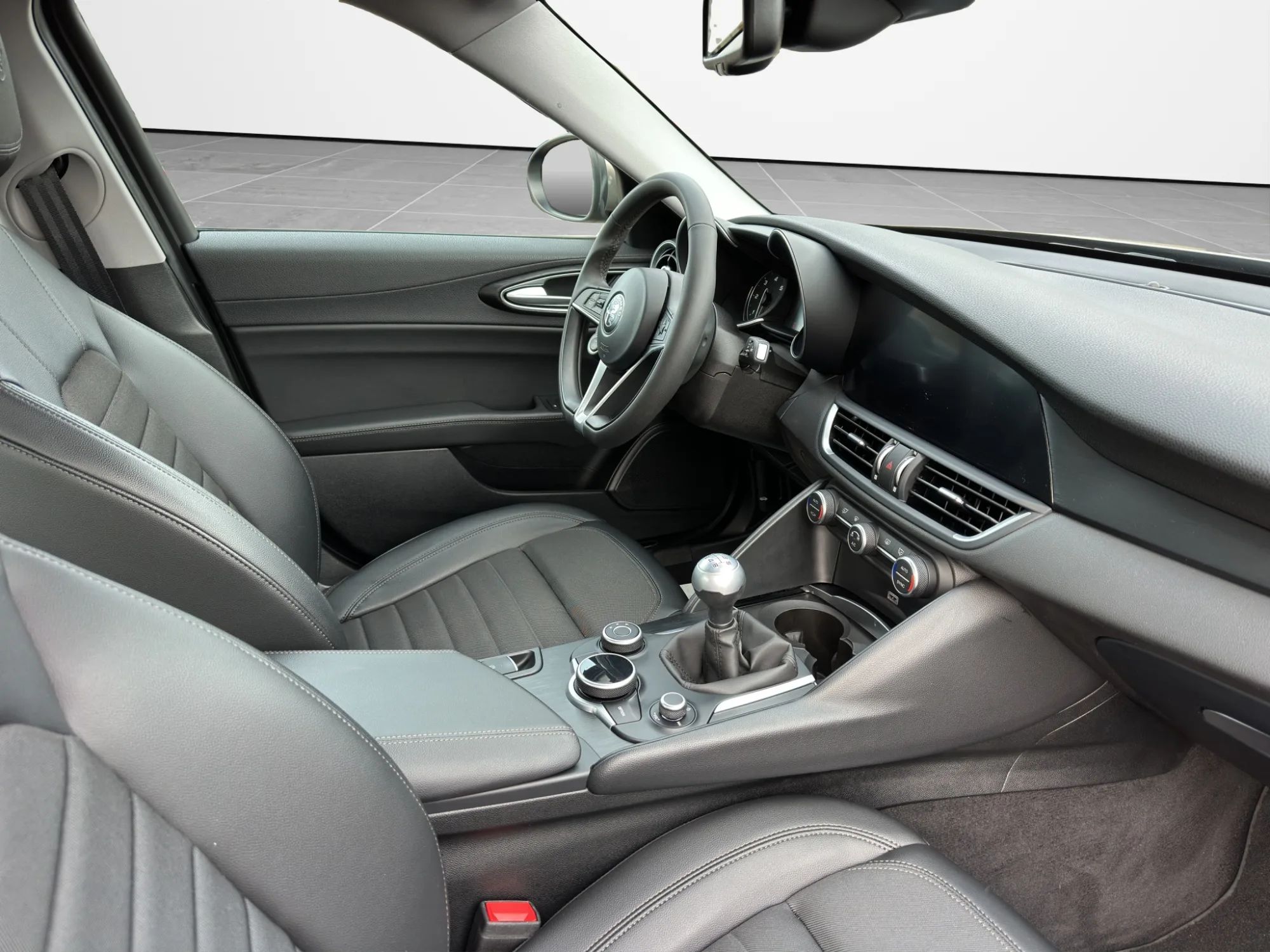 Alfa Romeo Giulia 2.2 TD 180 Cv. Super 2018 — foto 18 di 22