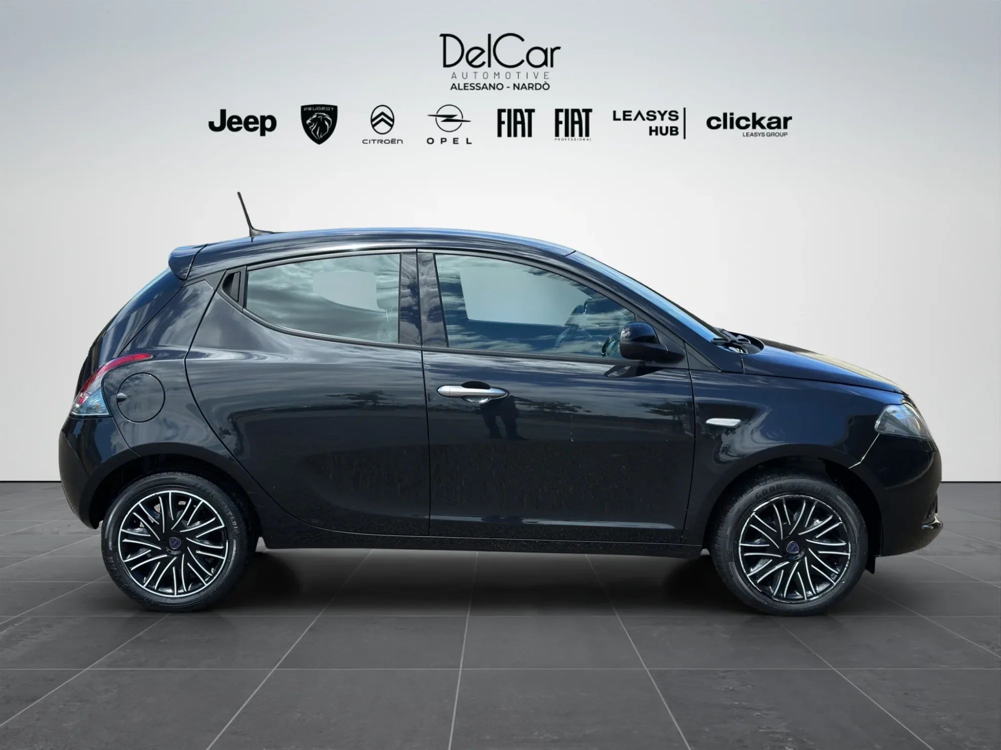 Lancia Ypsilon 1.0 HYBRID ORO 2023 — foto 7 di 17