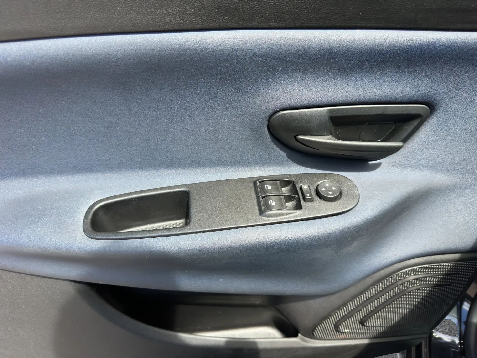 Lancia Ypsilon 1.0 HYBRID ORO 2023 — foto 11 di 17