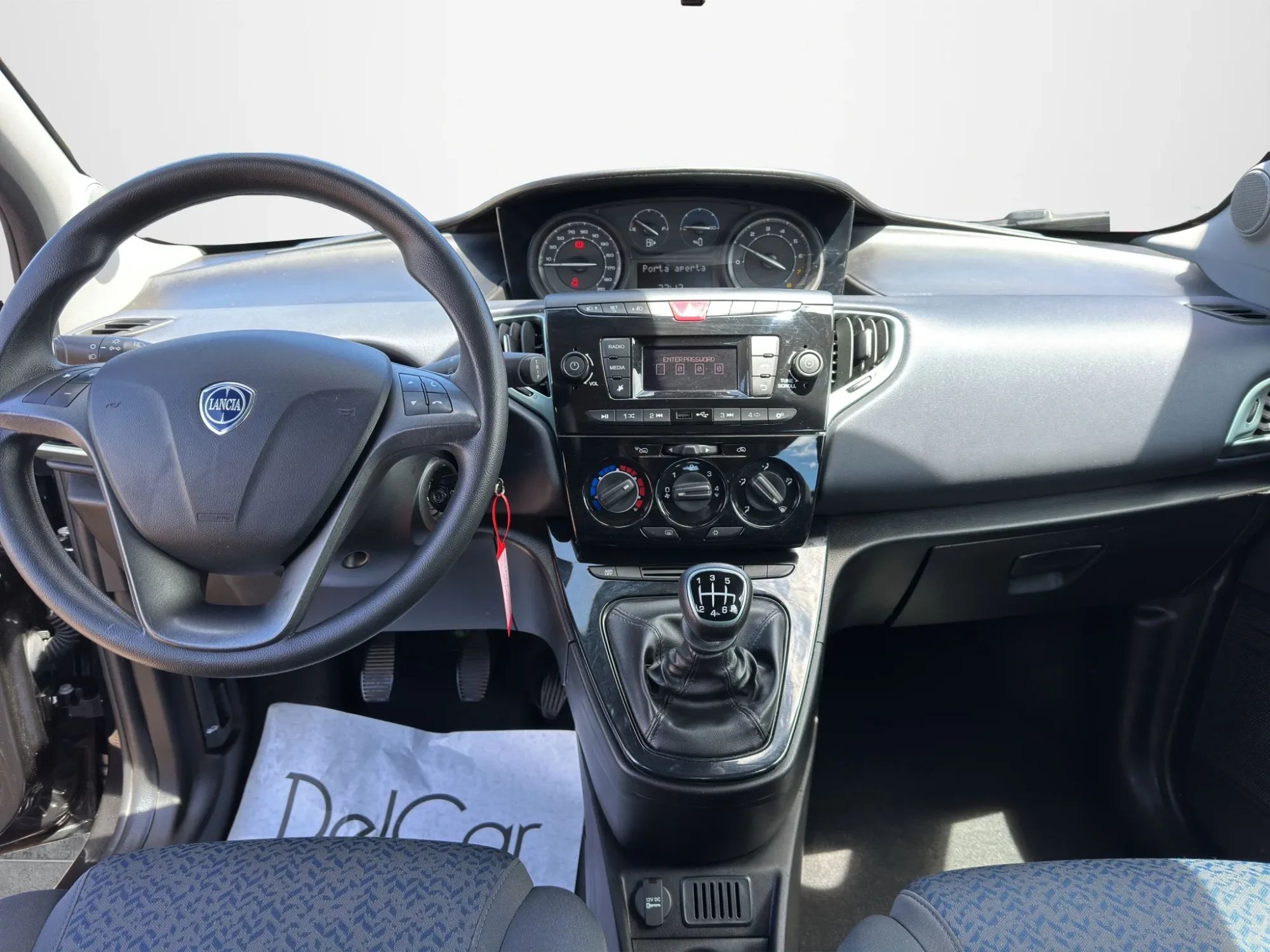Lancia Ypsilon 1.0 HYBRID ORO 2023 — foto 13 di 17