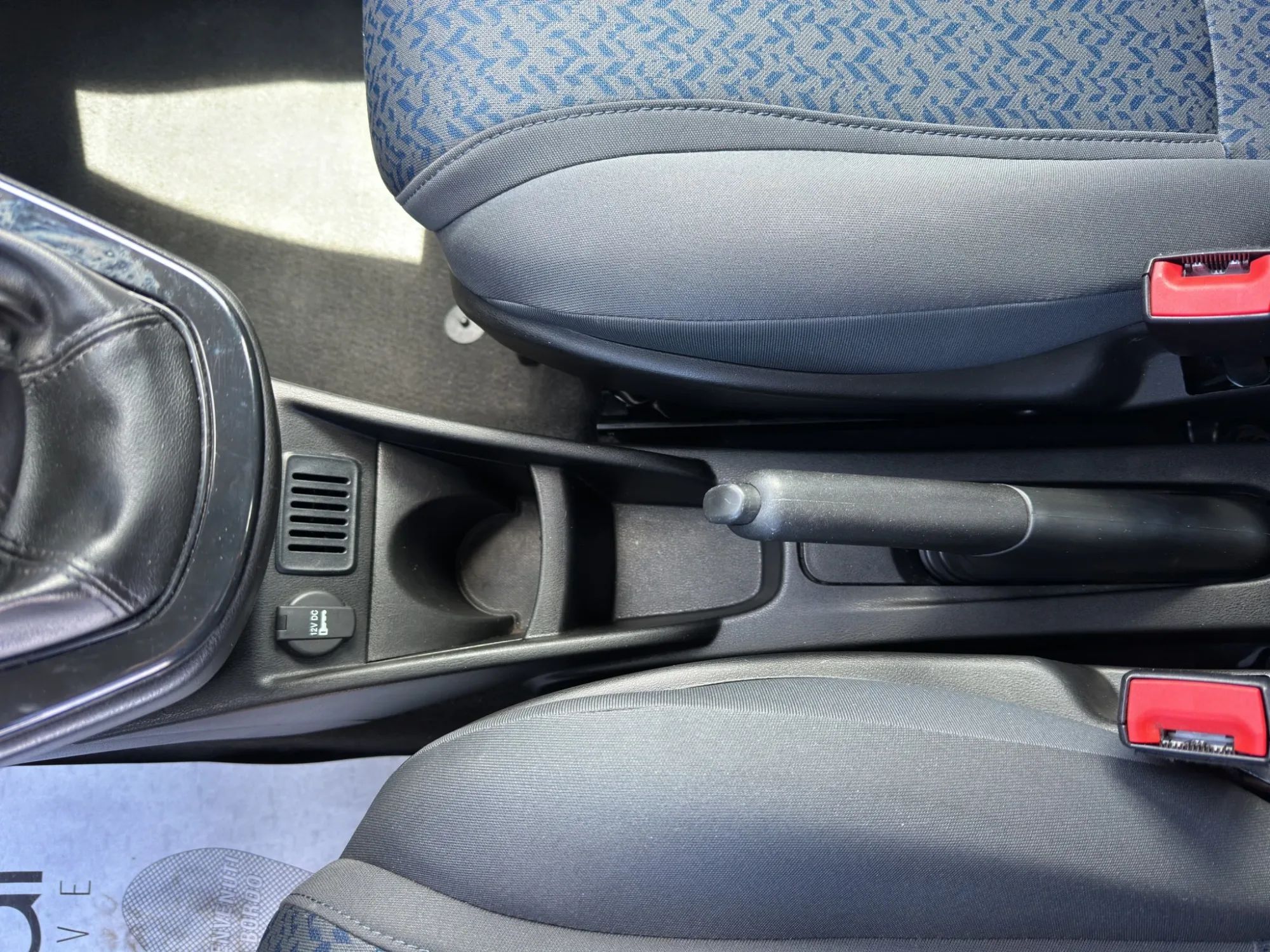 Lancia Ypsilon 1.0 HYBRID ORO 2023 — foto 15 di 17