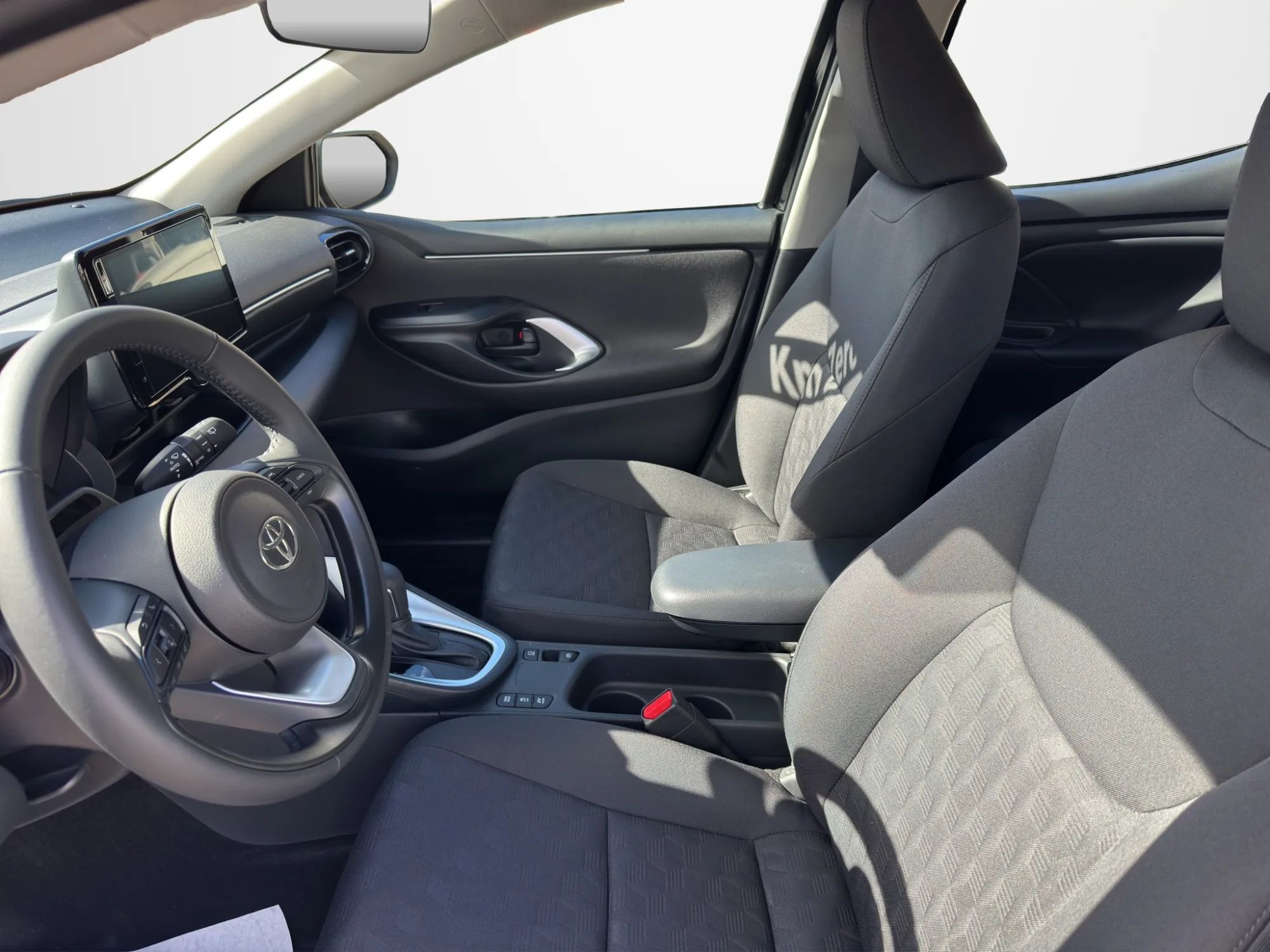 Toyota Yaris Full Hybrid MY26 115 Cv 2026 — foto 9 di 19