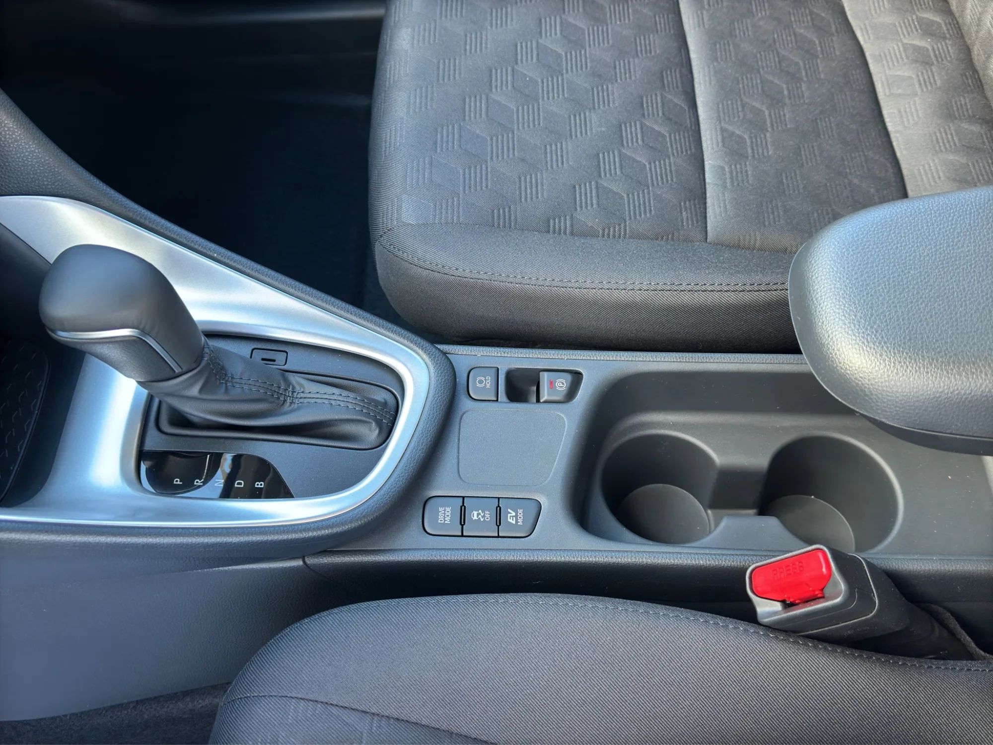 Toyota Yaris Full Hybrid MY26 115 Cv 2026 — foto 17 di 19