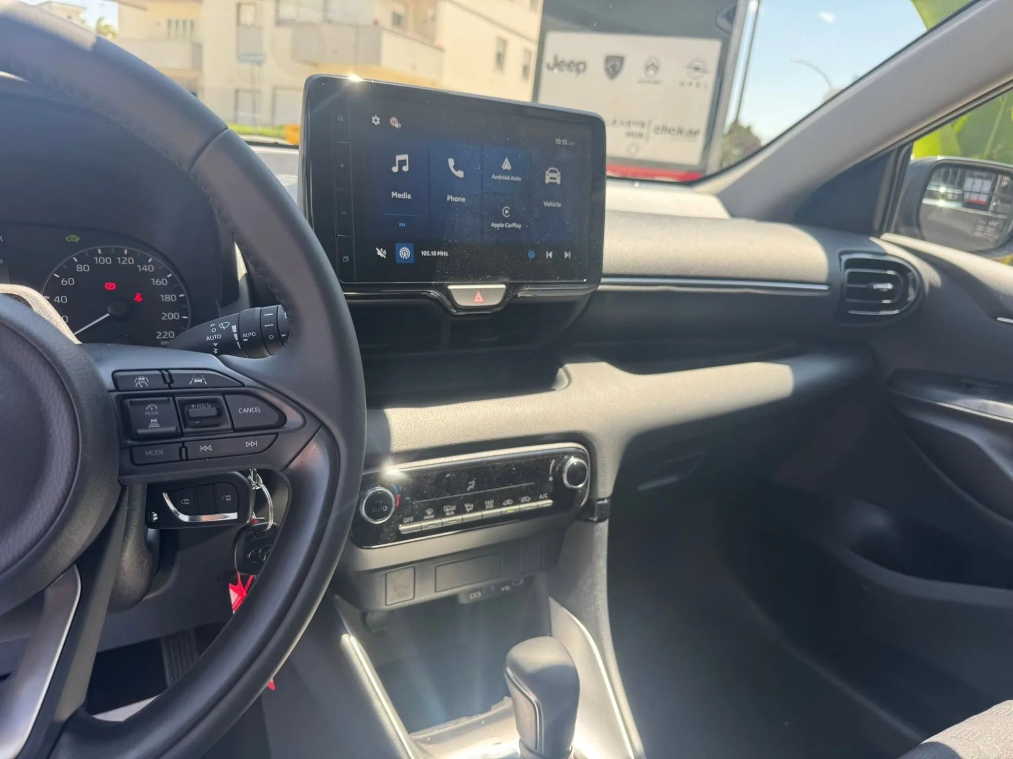 Toyota Yaris Full Hybrid MY26 115 Cv 2026 — foto 10 di 14