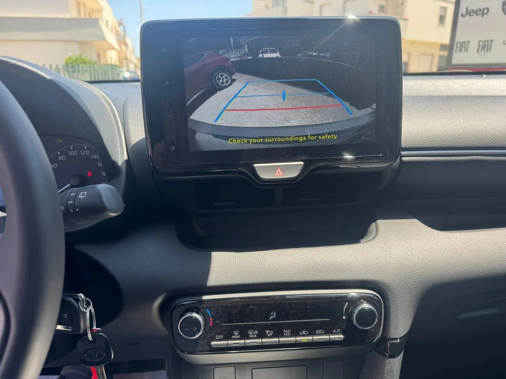 Toyota Yaris Full Hybrid MY26 115 Cv 2026 — foto 12 di 14