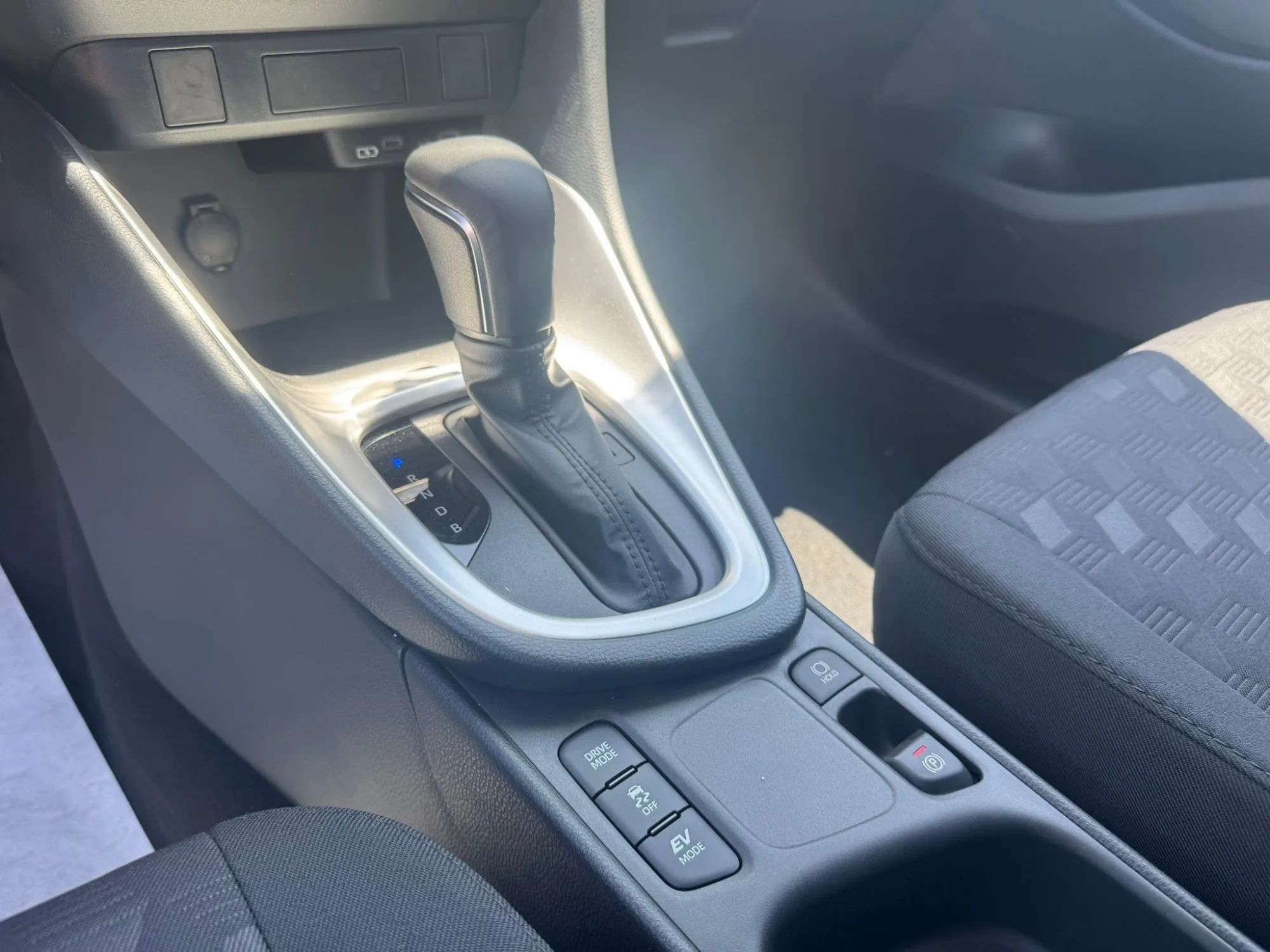 Toyota Yaris Full Hybrid MY26 115 Cv 2026 — foto 13 di 14