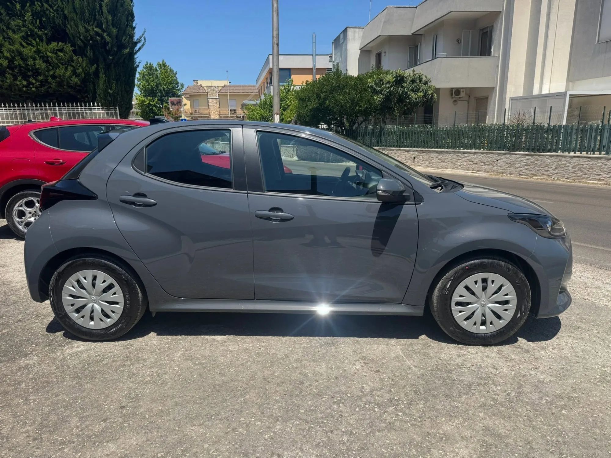 Toyota Yaris Full Hybrid MY26 115 Cv 2026 — foto 3 di 14