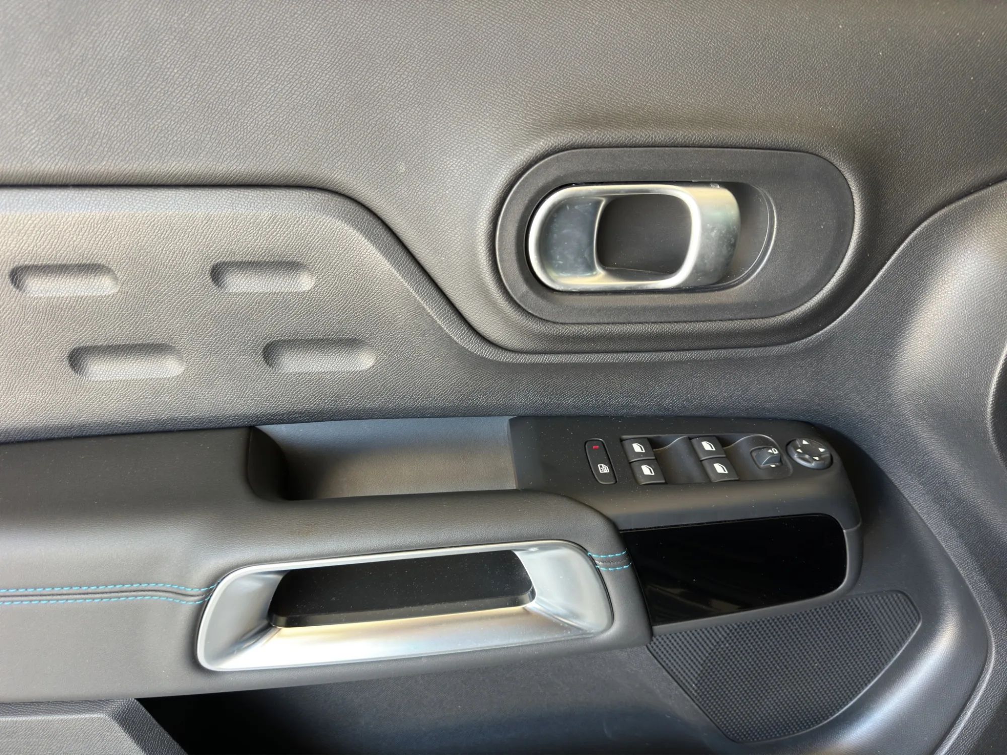 Citroën C5 AIR CROSS 1.5 BlueHDI 130 Cv. EAT8 Feel Pack 2023 — foto 12 di 23
