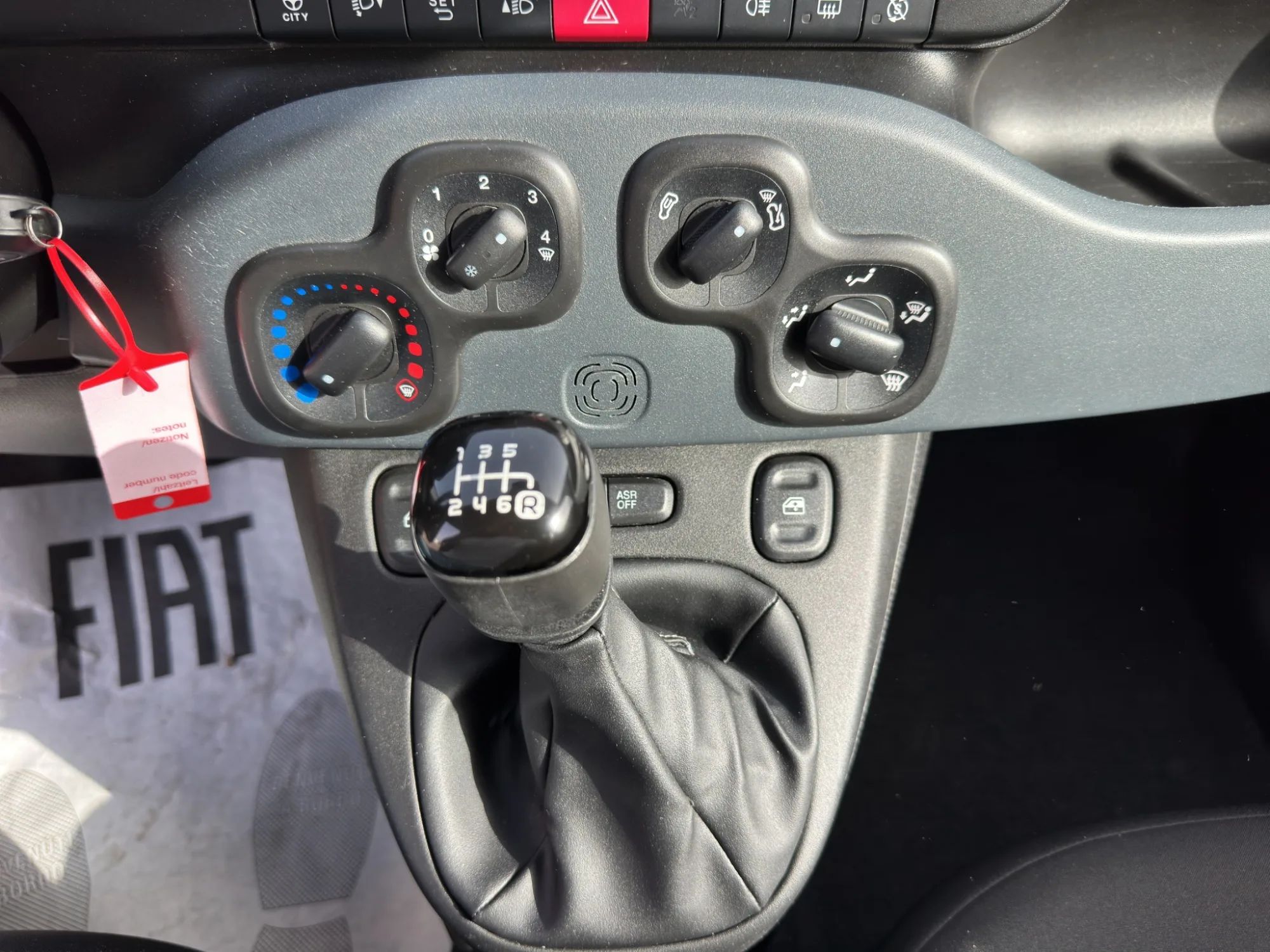 Fiat Panda 1.0 70 Cv. Hybrid 2021 — foto 15 di 19