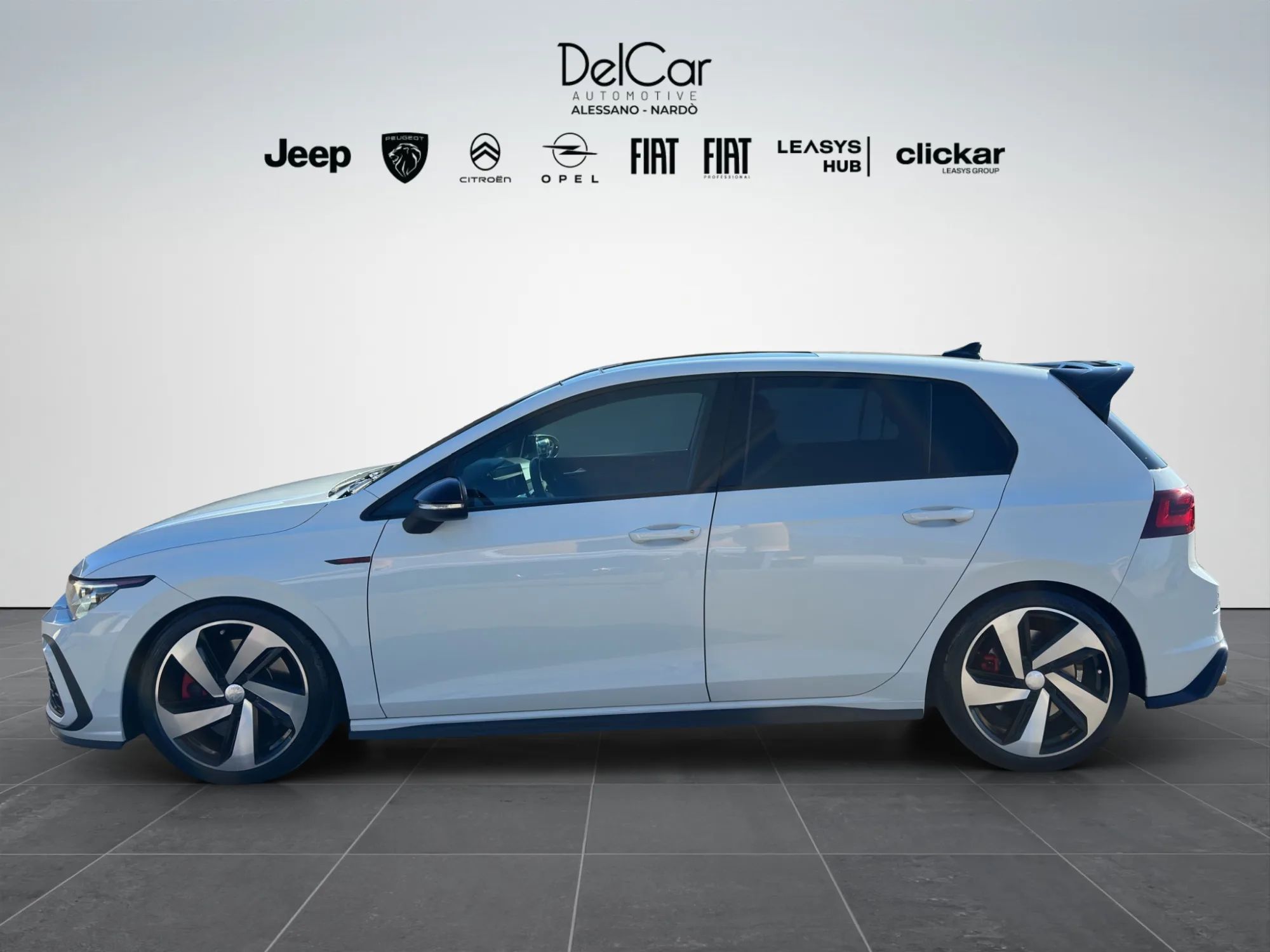 Volkswagen Golf VIII 2.0 245 Cv. TSI DSG GTI 2021 — foto 3 di 25