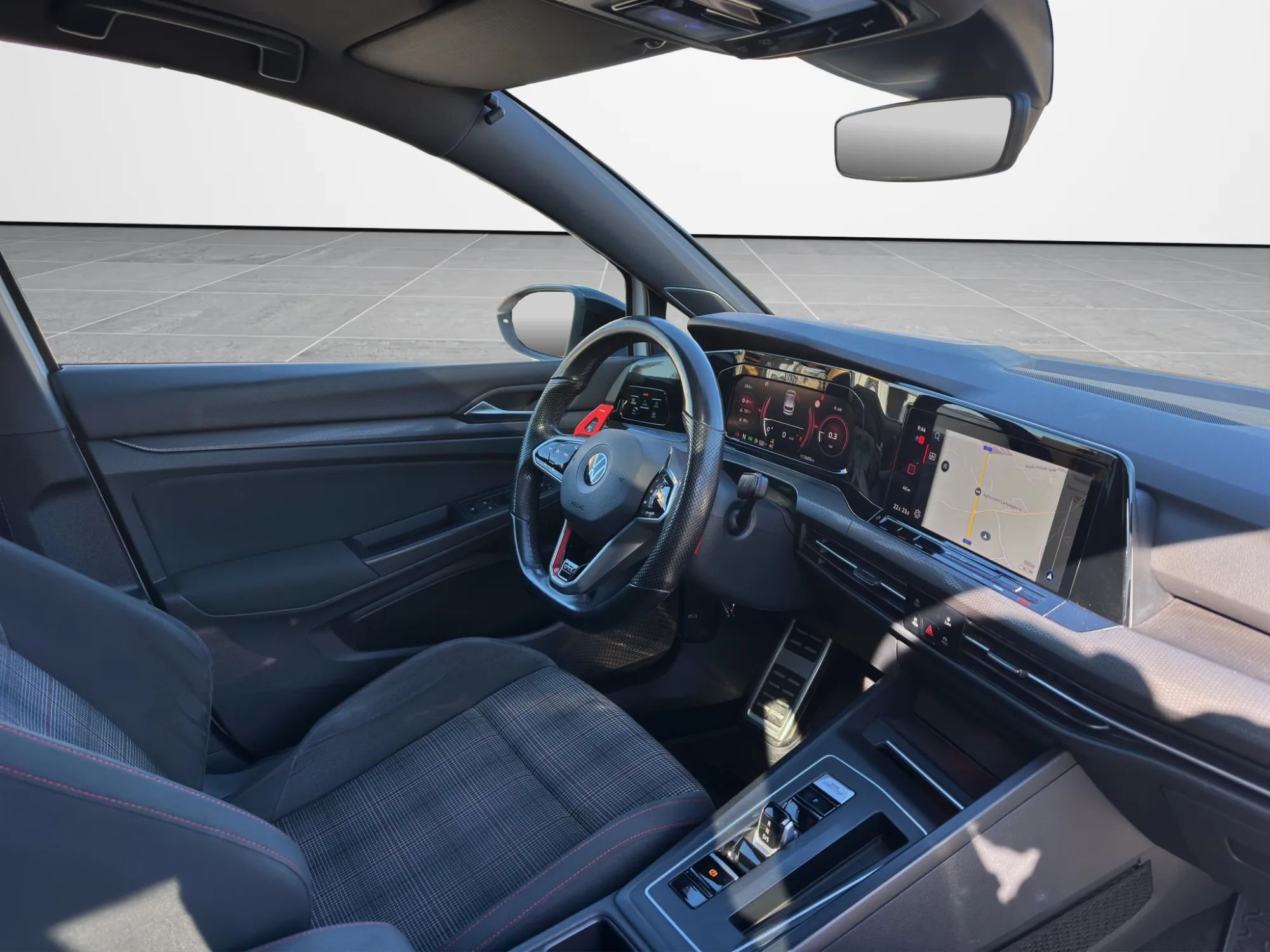 Volkswagen Golf VIII 2.0 245 Cv. TSI DSG GTI 2021 — foto 18 di 25