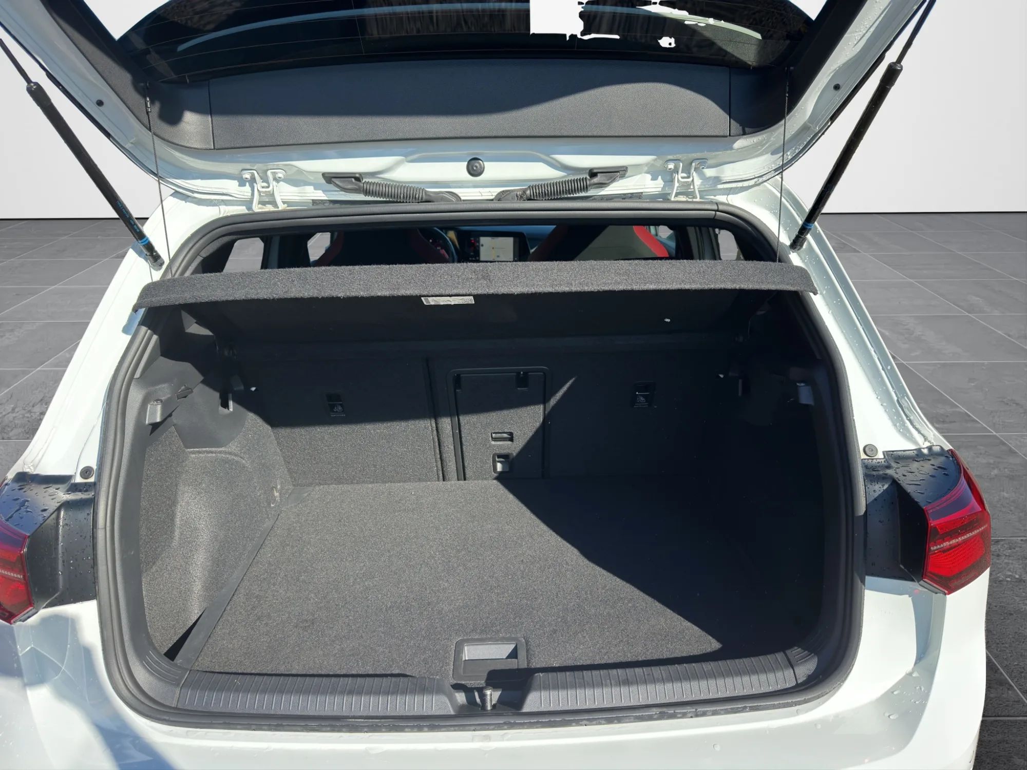 Volkswagen Golf VIII 2.0 245 Cv. TSI DSG GTI 2021 — foto 19 di 25